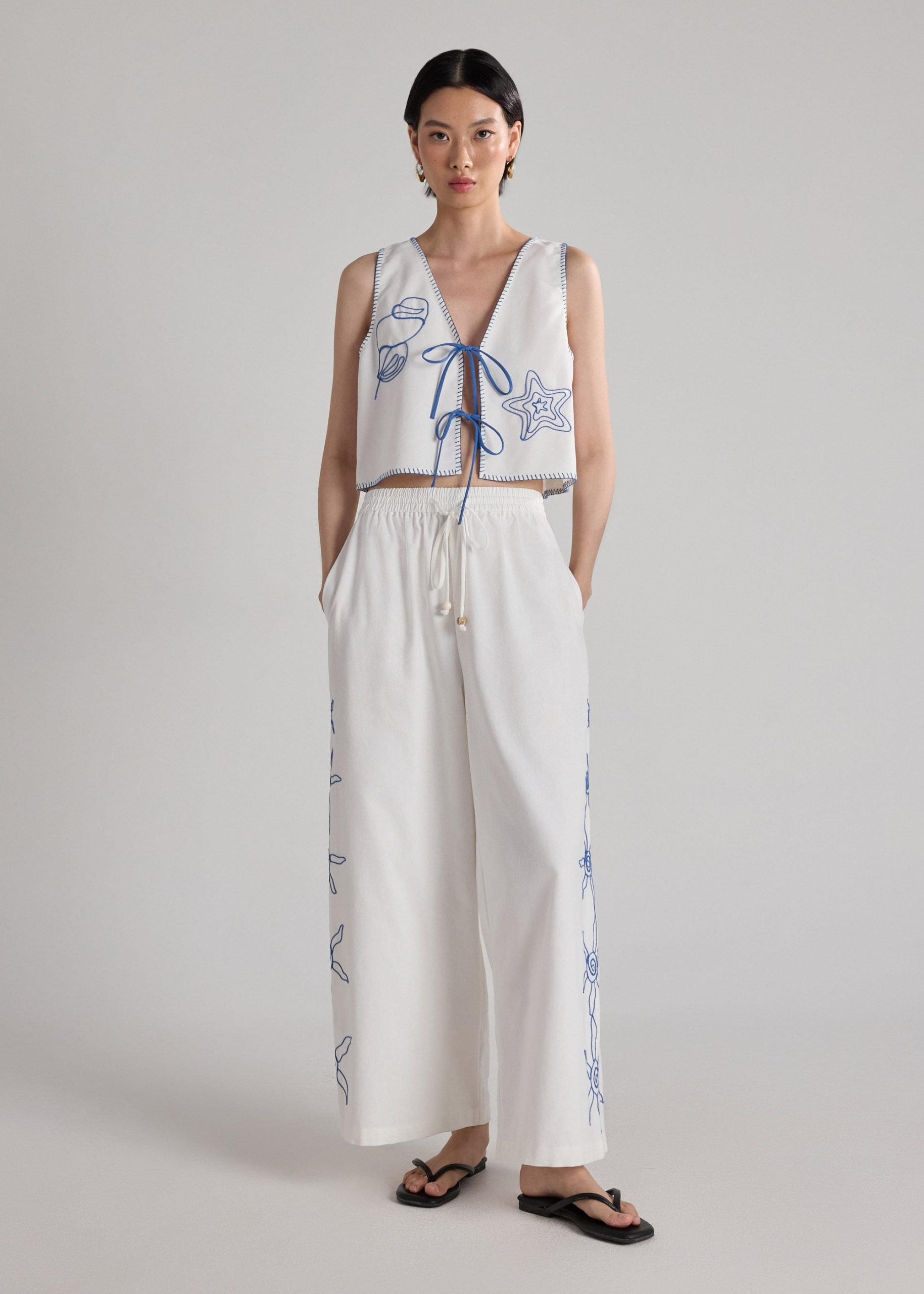 Drawstring Pants in Coastal Charm Embroidery