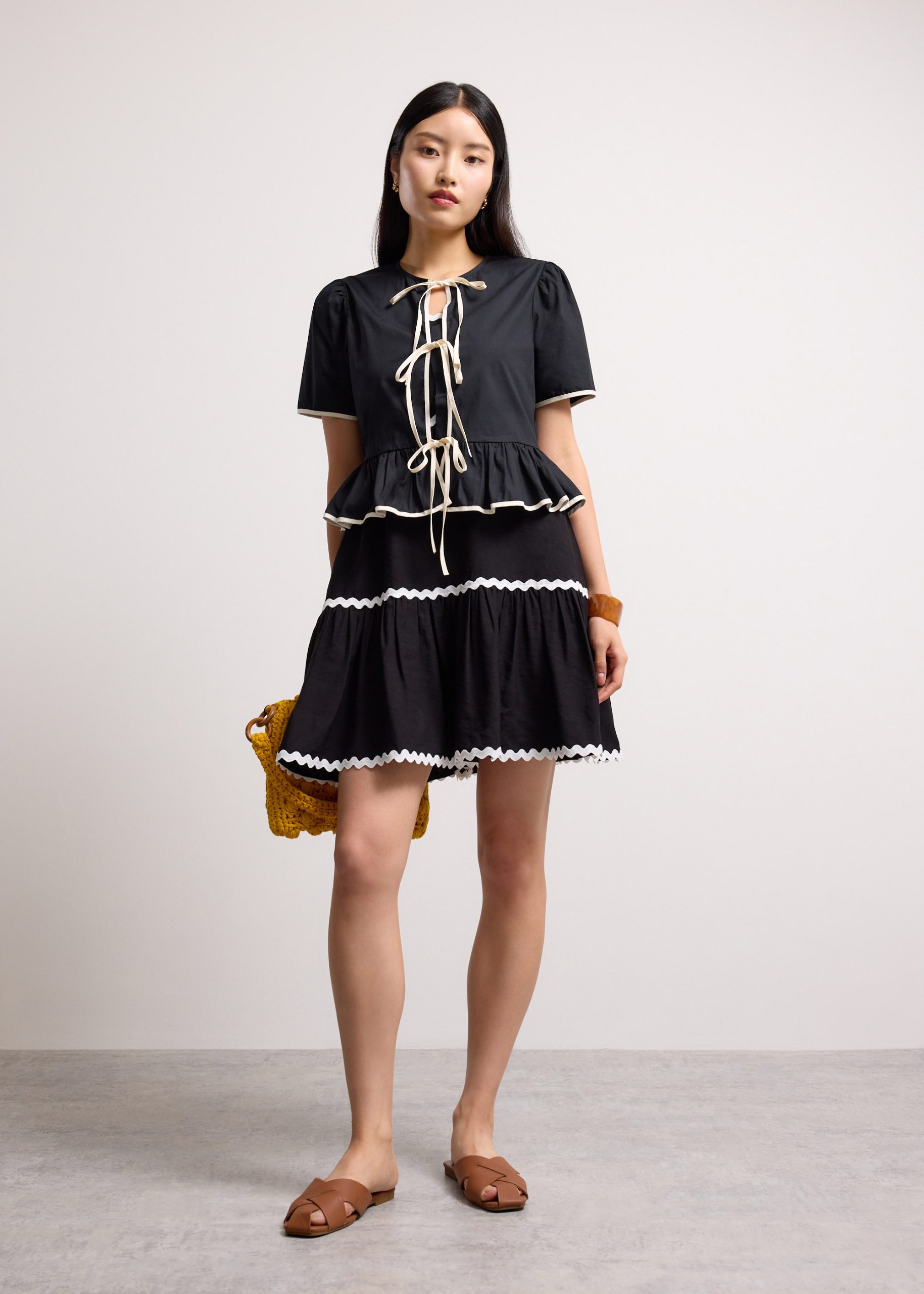 Contrast Piping Round Neck Front Tie Peplum Top - Image 7
