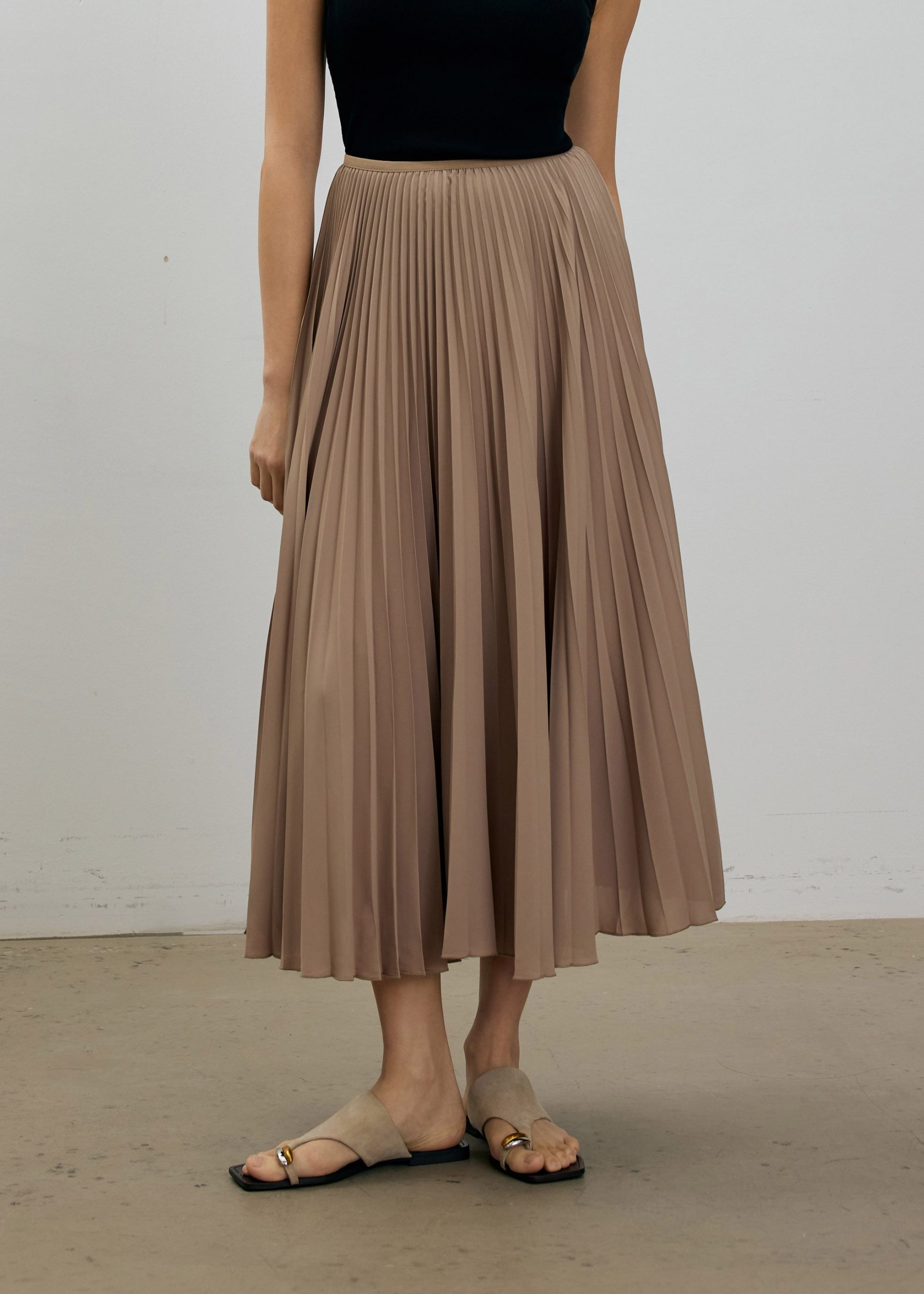 Wei Elastic Sunray Pleated Midaxi Skirt - Image 16