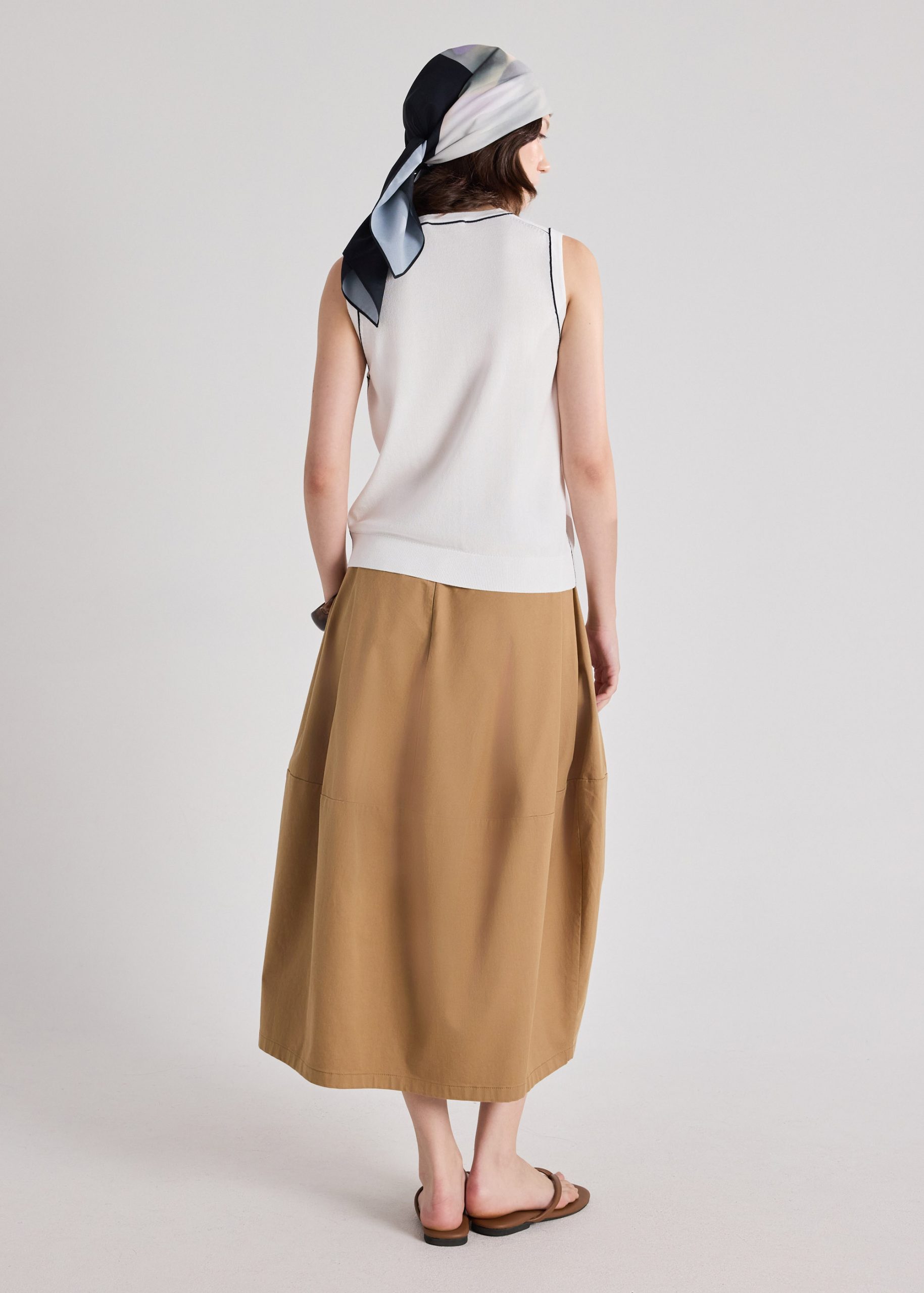 Maris Contrast Knit Round Neck Tank - Image 4