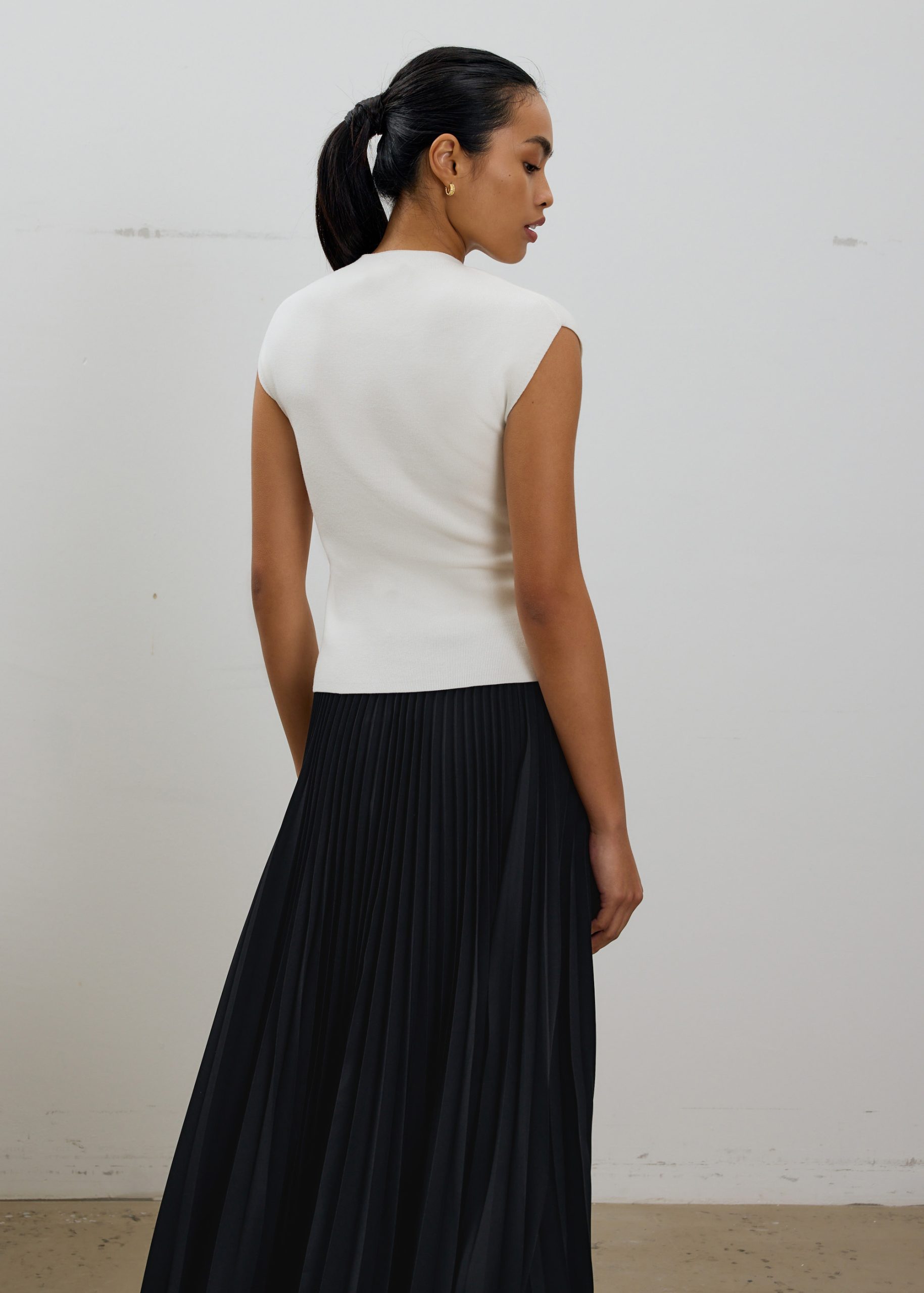 Huan Knit Mock Neck Top - Image 16