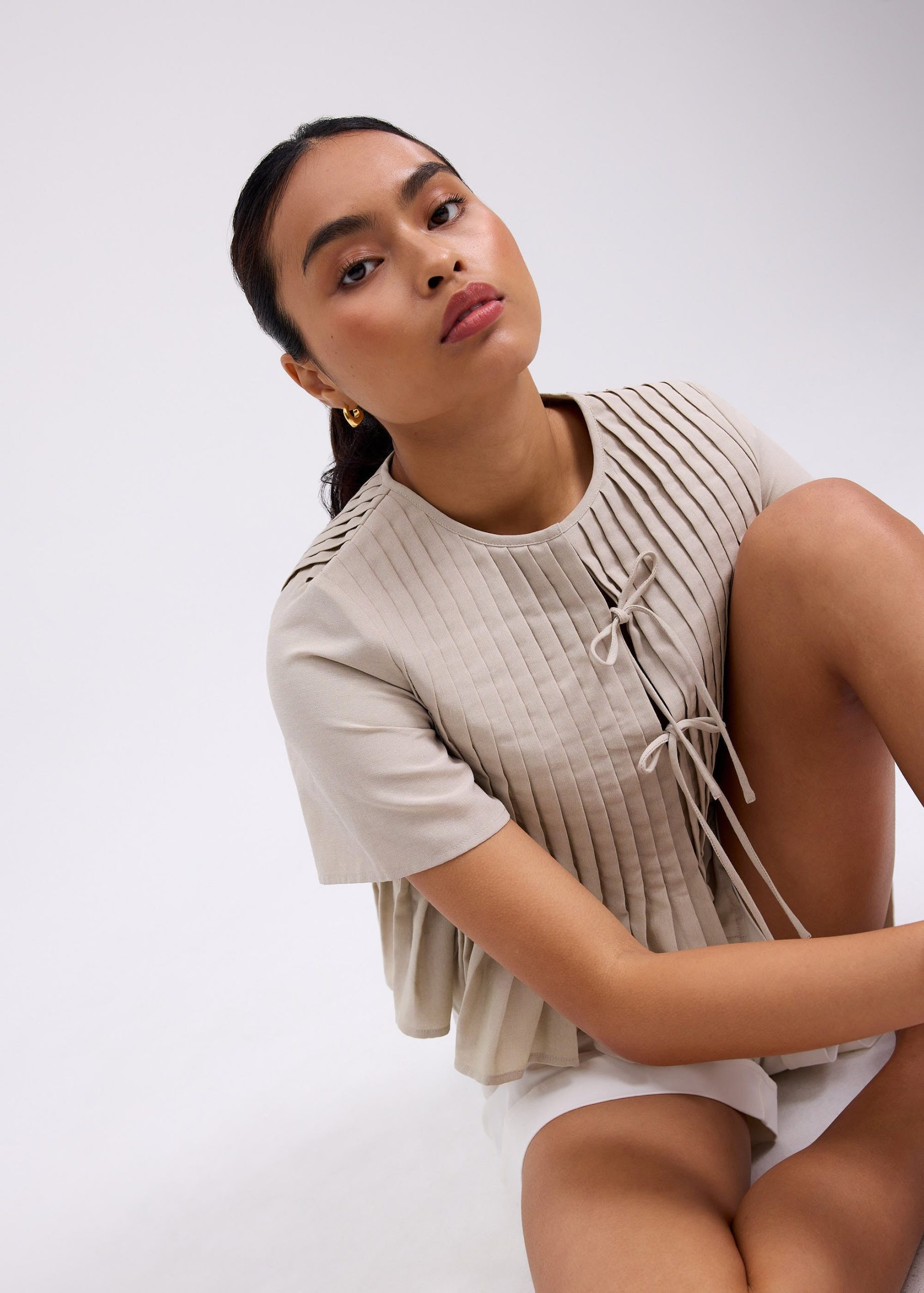 Oxford Pintuck Notched Peplum Top - Image 3