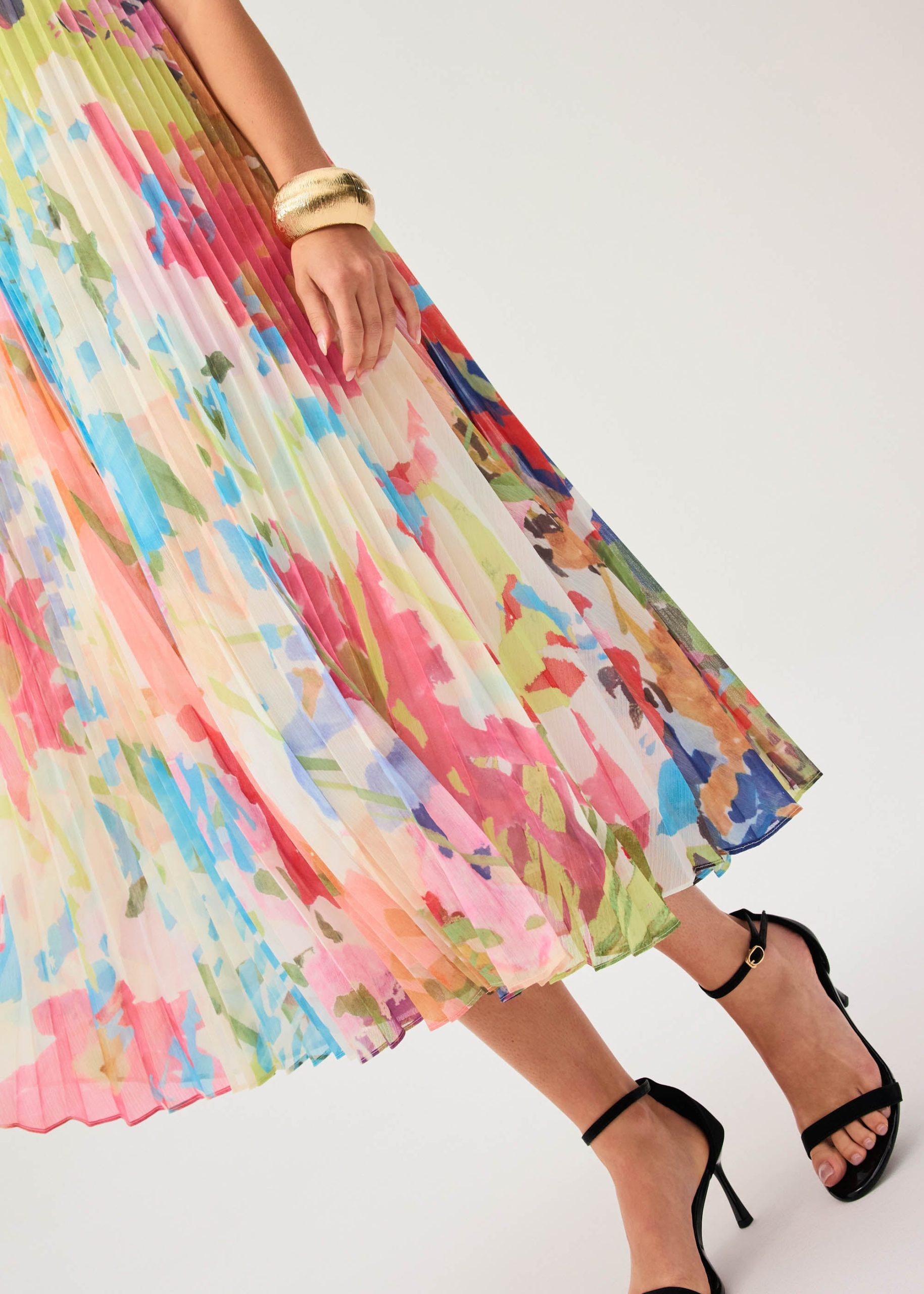 Georgette Pleated Mock Neck Trapeze Midaxi Dress in Vivid Blooms - Image 8