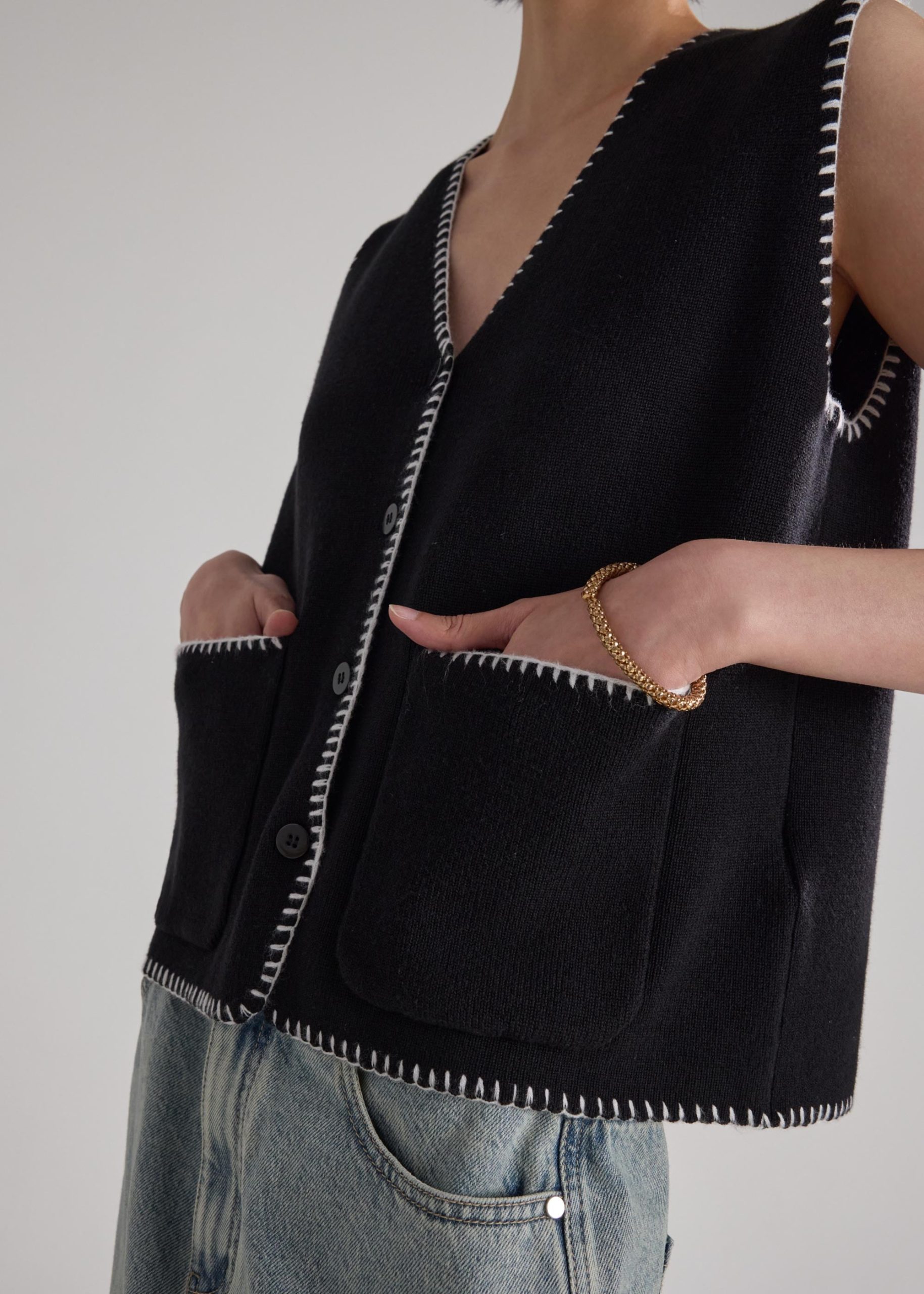 Blanket Stitch Knit Vest - Image 6