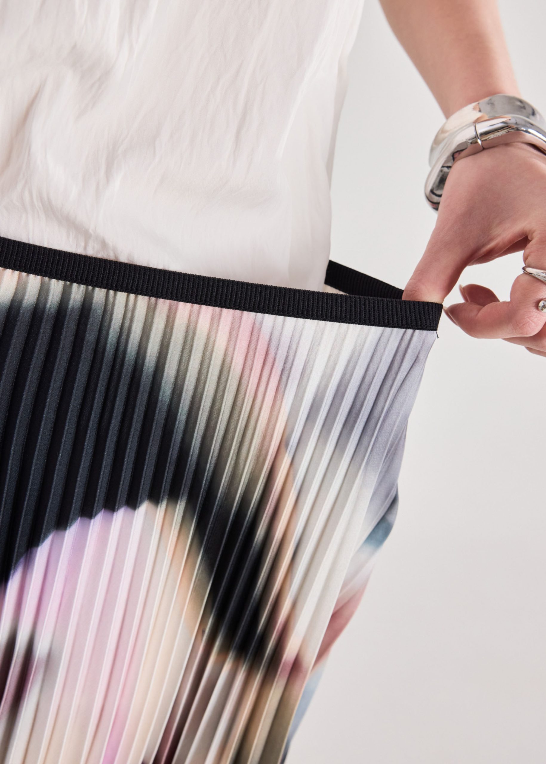 Wei Printed Pleated Skirt - Image 4
