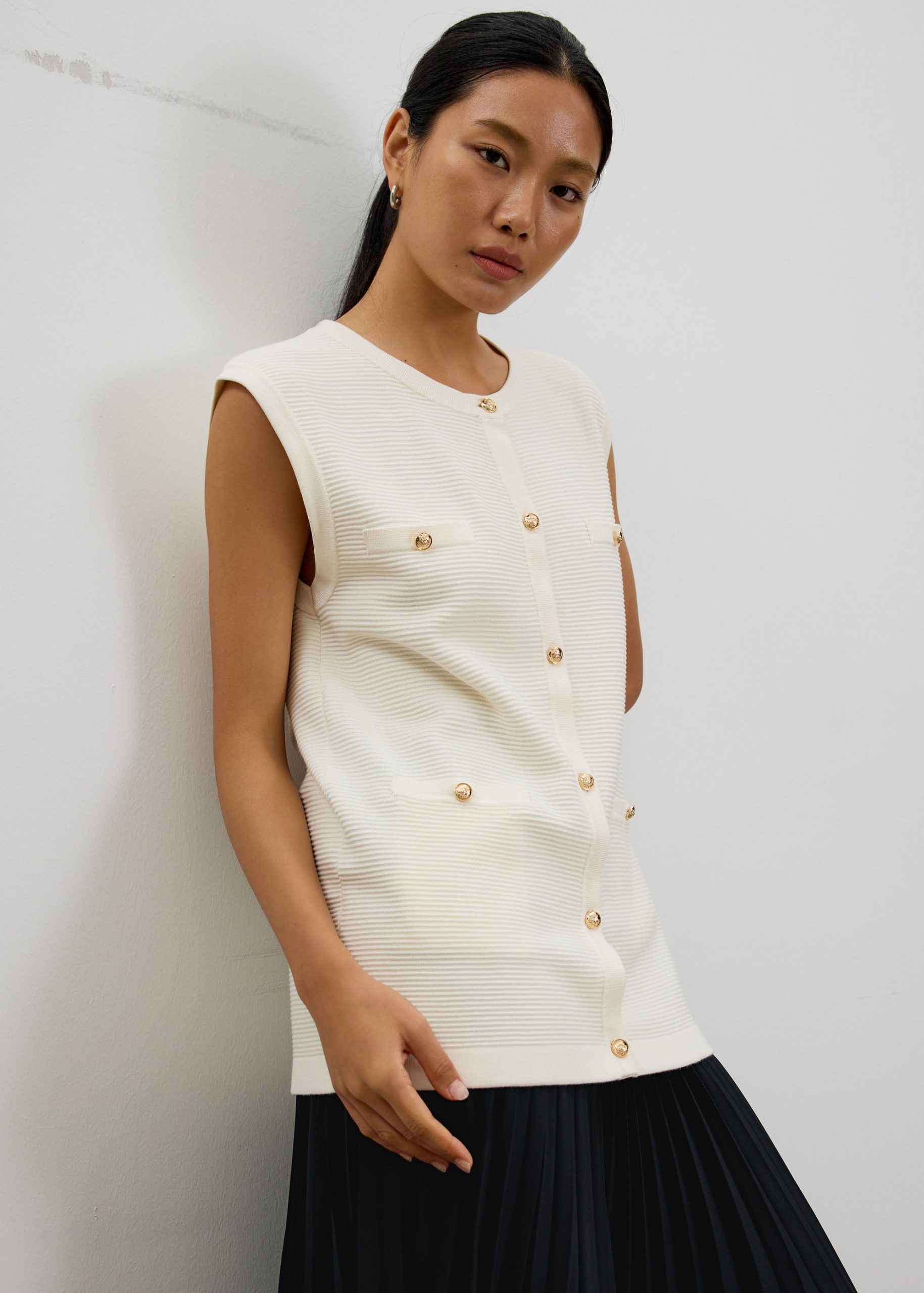 Yun Boxy Knit Vest