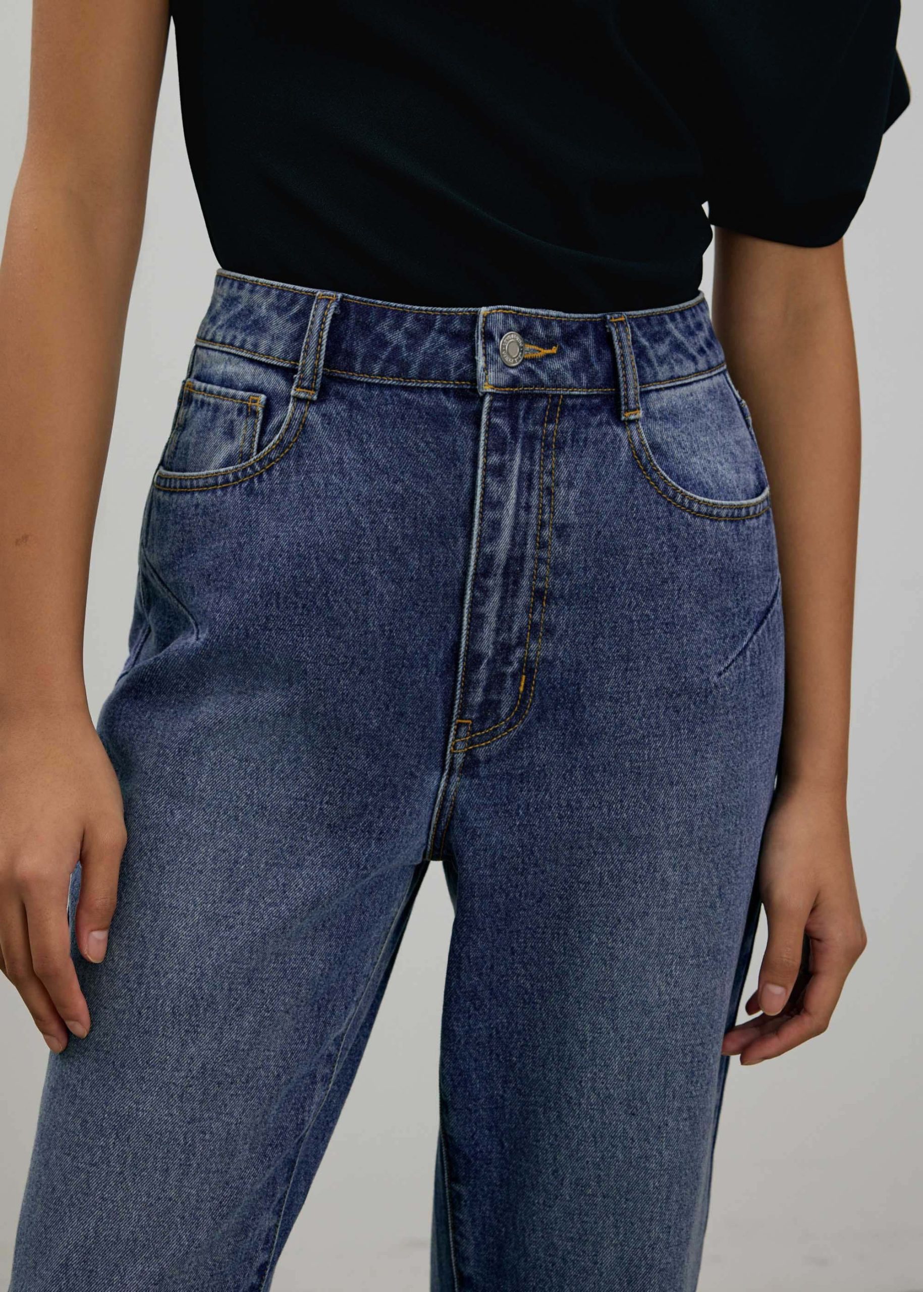 Suki Denim Slim Illusion Straight Leg Jeans - Image 5