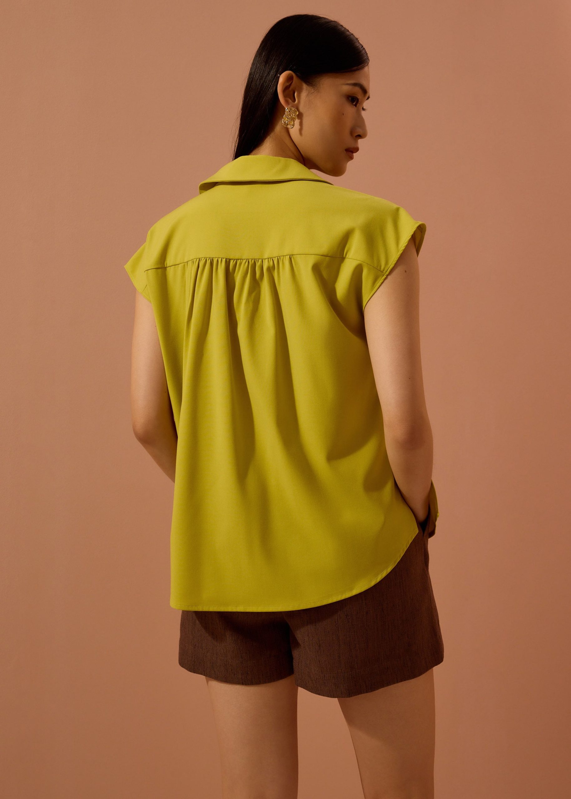 Dana Relaxed V-neck Shirt - Image 15