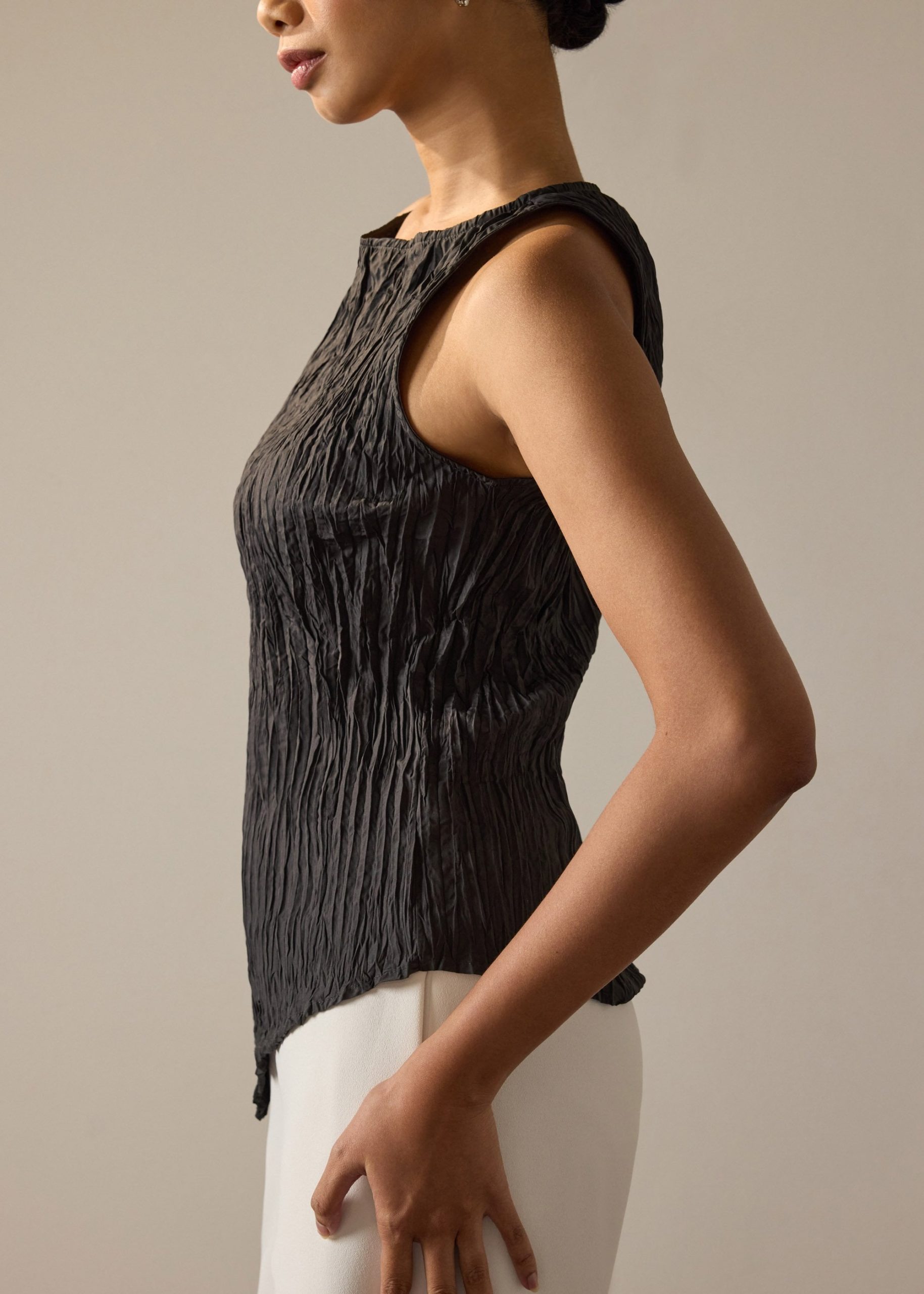 Joanne Crinkled Pleats Asymmetric Hem Top - Image 9
