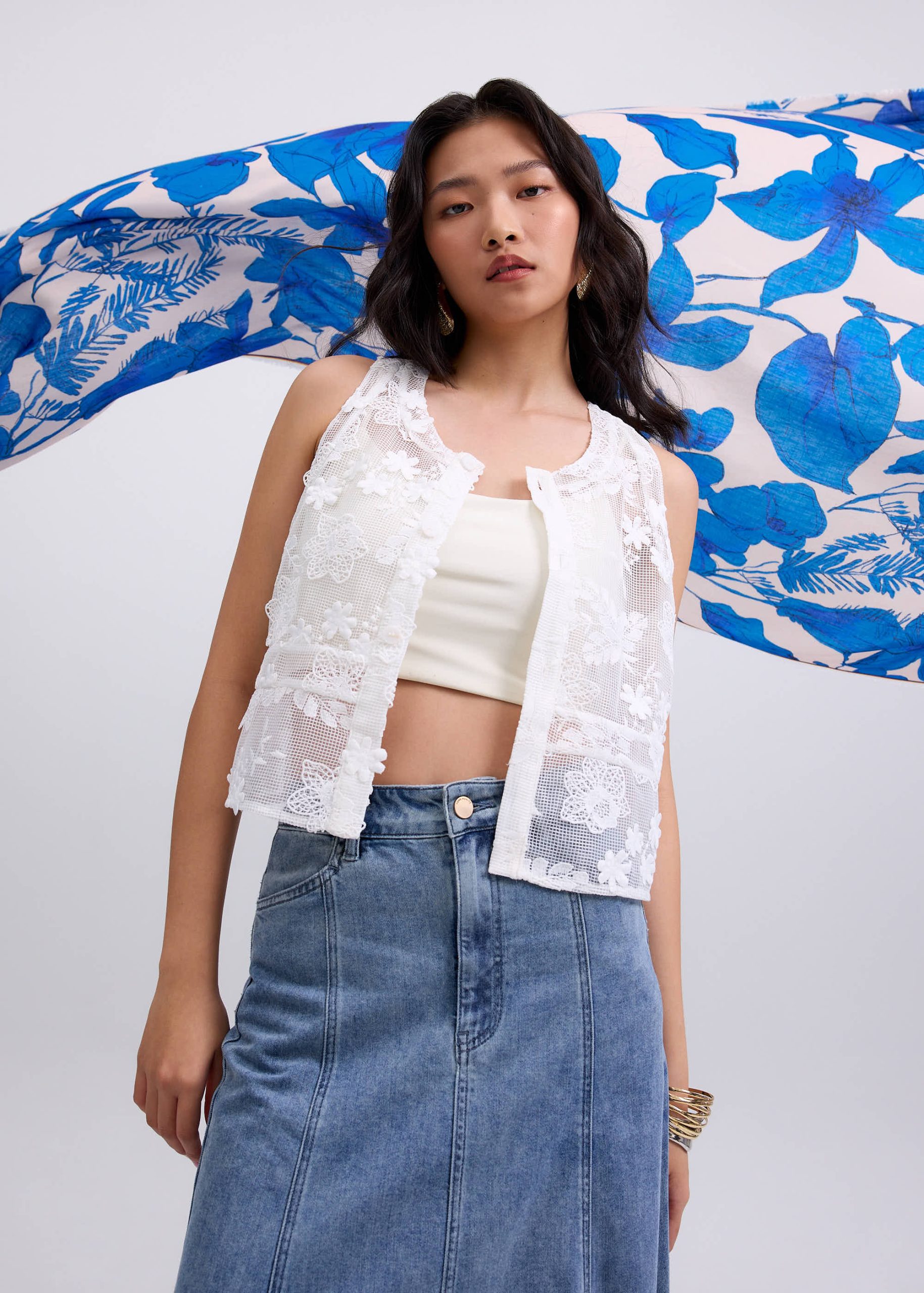 Lace Embroidery Boxy Crop Vest