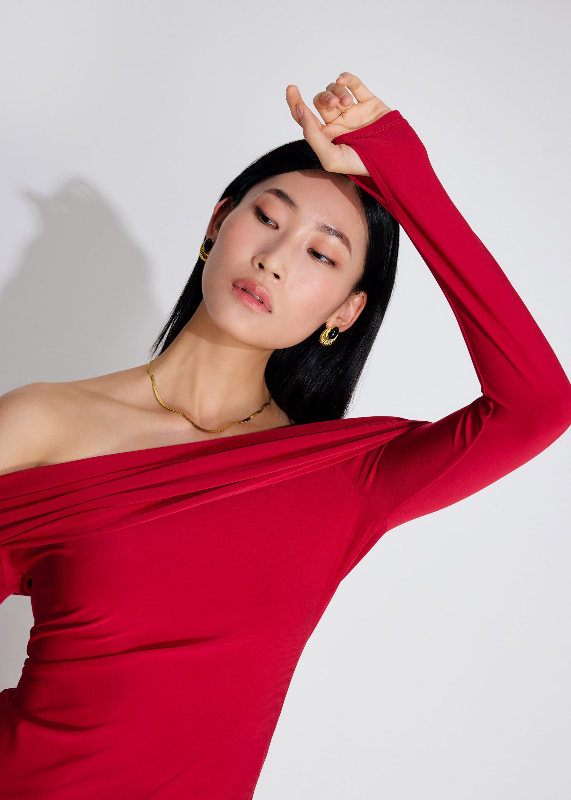 Jersey Off-Shoulder Fitted Top - Image 9