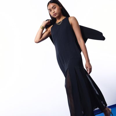 Round Neck Kick Flare Midaxi Dress