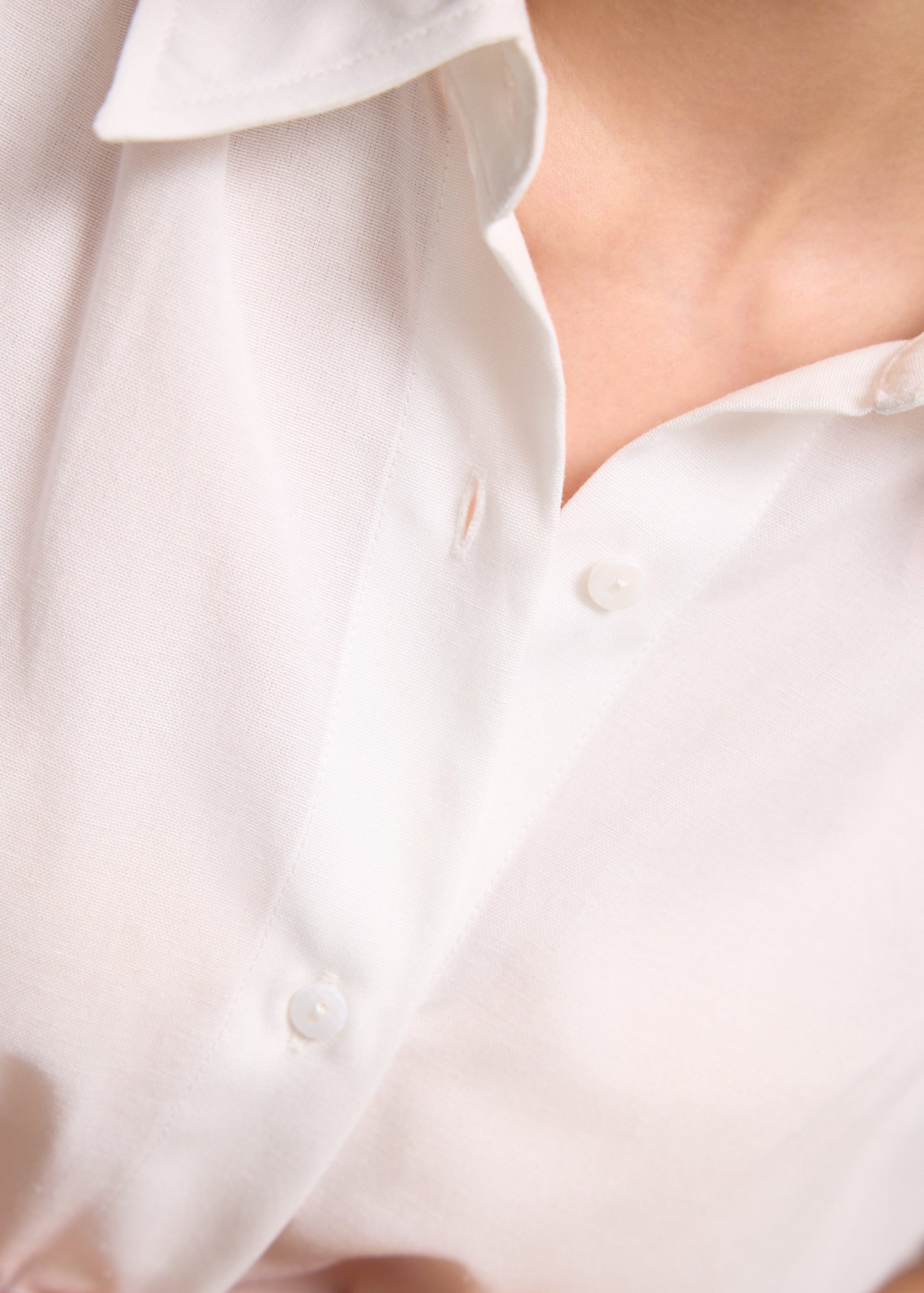 Rupi Oxford Collared Button Down Shirt - Image 3