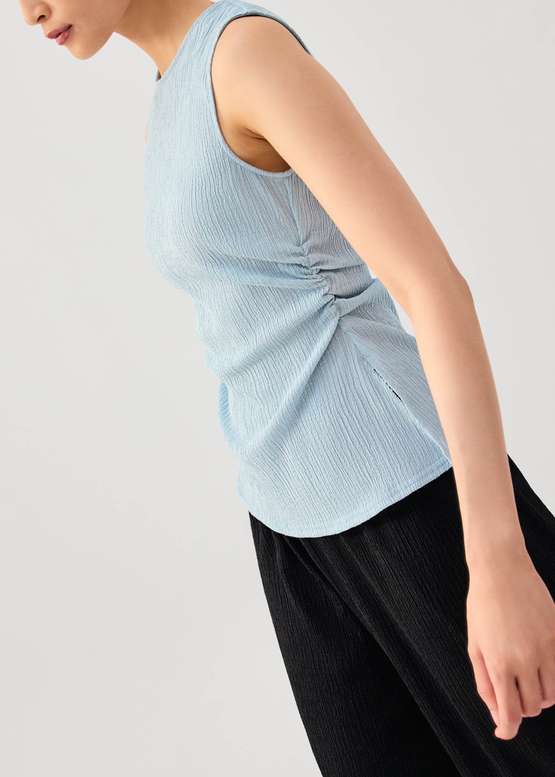 Crinkled Jersey Round Neck Fitted Tank Top - Image 6