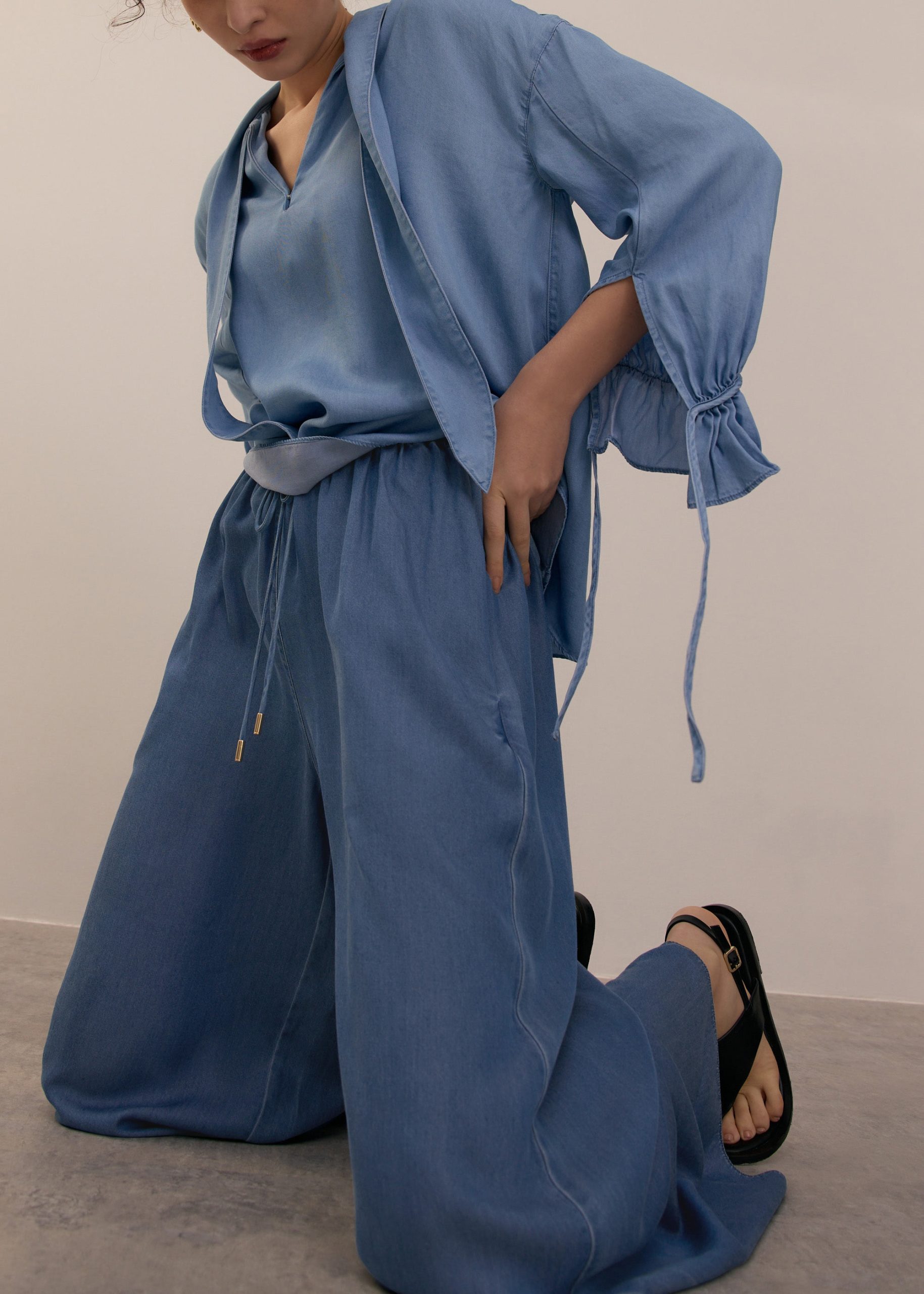 Elastic Chambray Wide Leg Pants - Image 10
