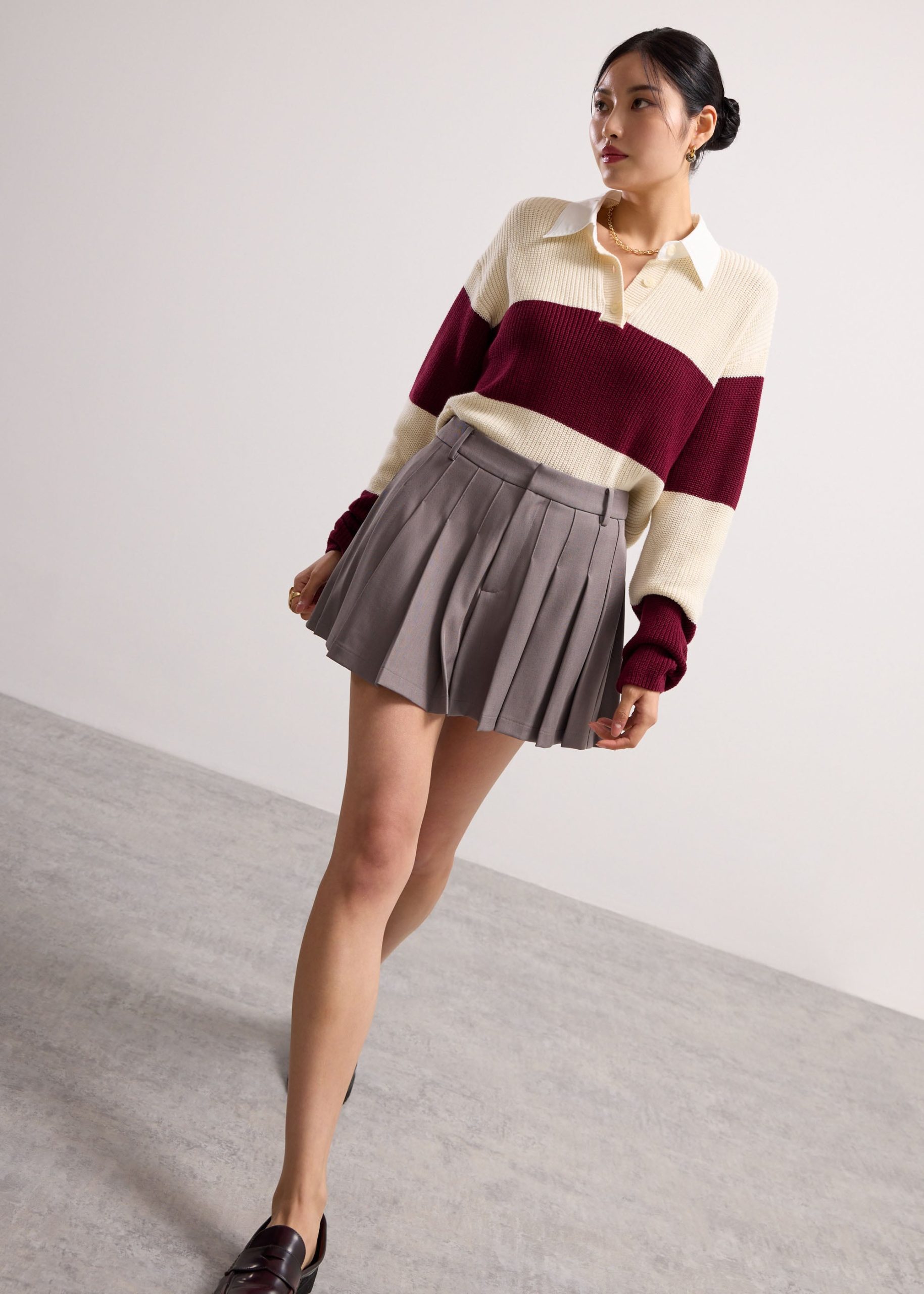 Oversized Knit Collared Crop Sweater - Image 4