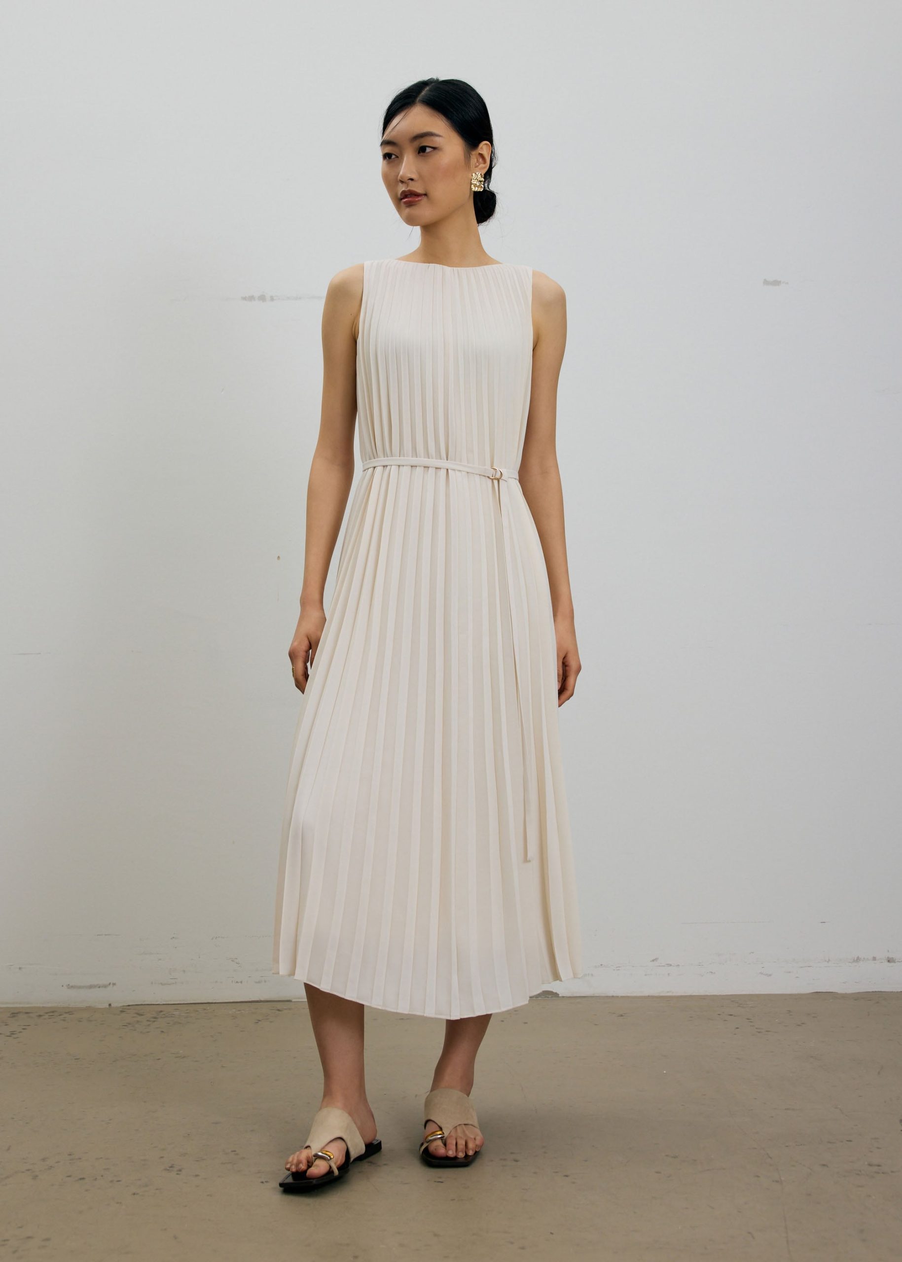 Willa Reversible Sunray Pleated Midaxi Dress - Image 12