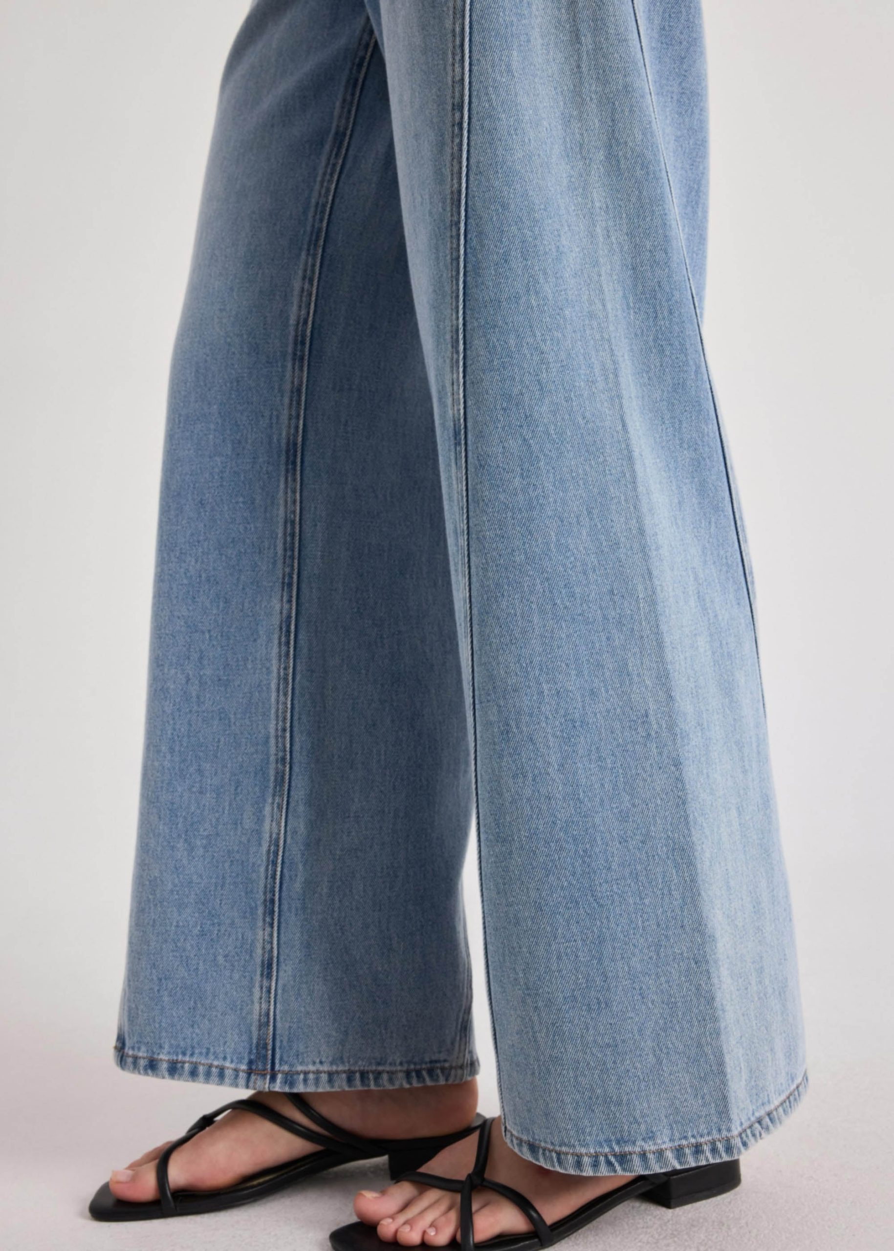 Wide Straight Leg Panelled Jeans - Image 11