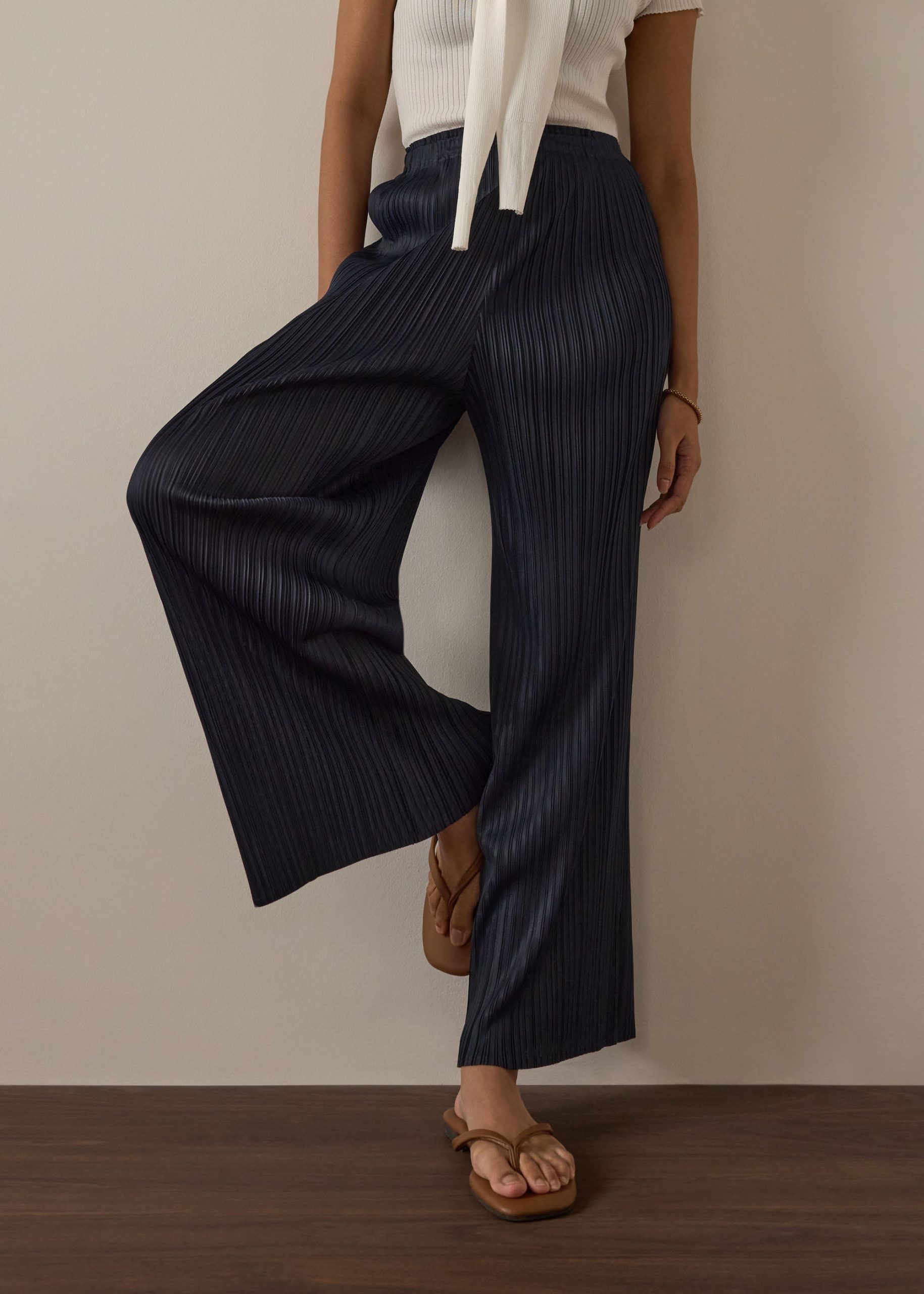 Leggy??Liv Elastic Plisse Straight Leg Pants - Image 2