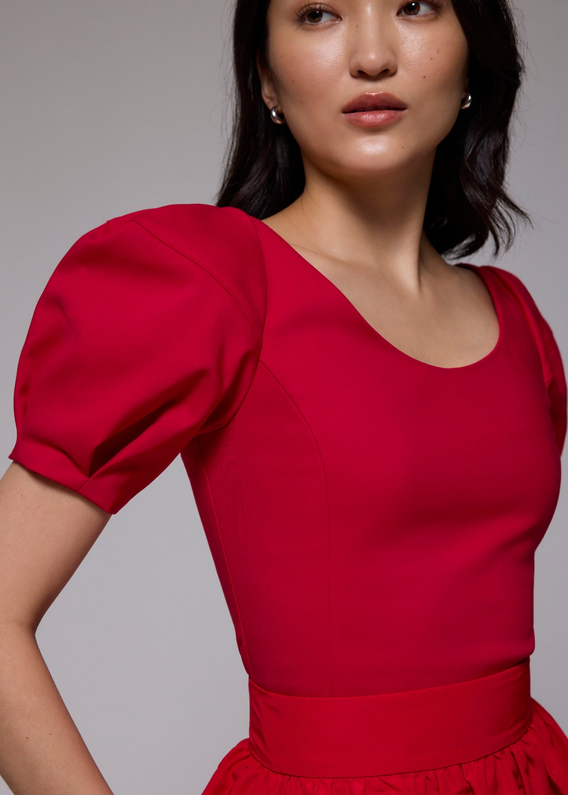 Scoop Neck Fitted Puff Sleeve Top - Image 9