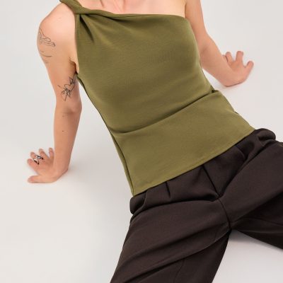 Tencel Shoulder Twist Toga Fitted Top
