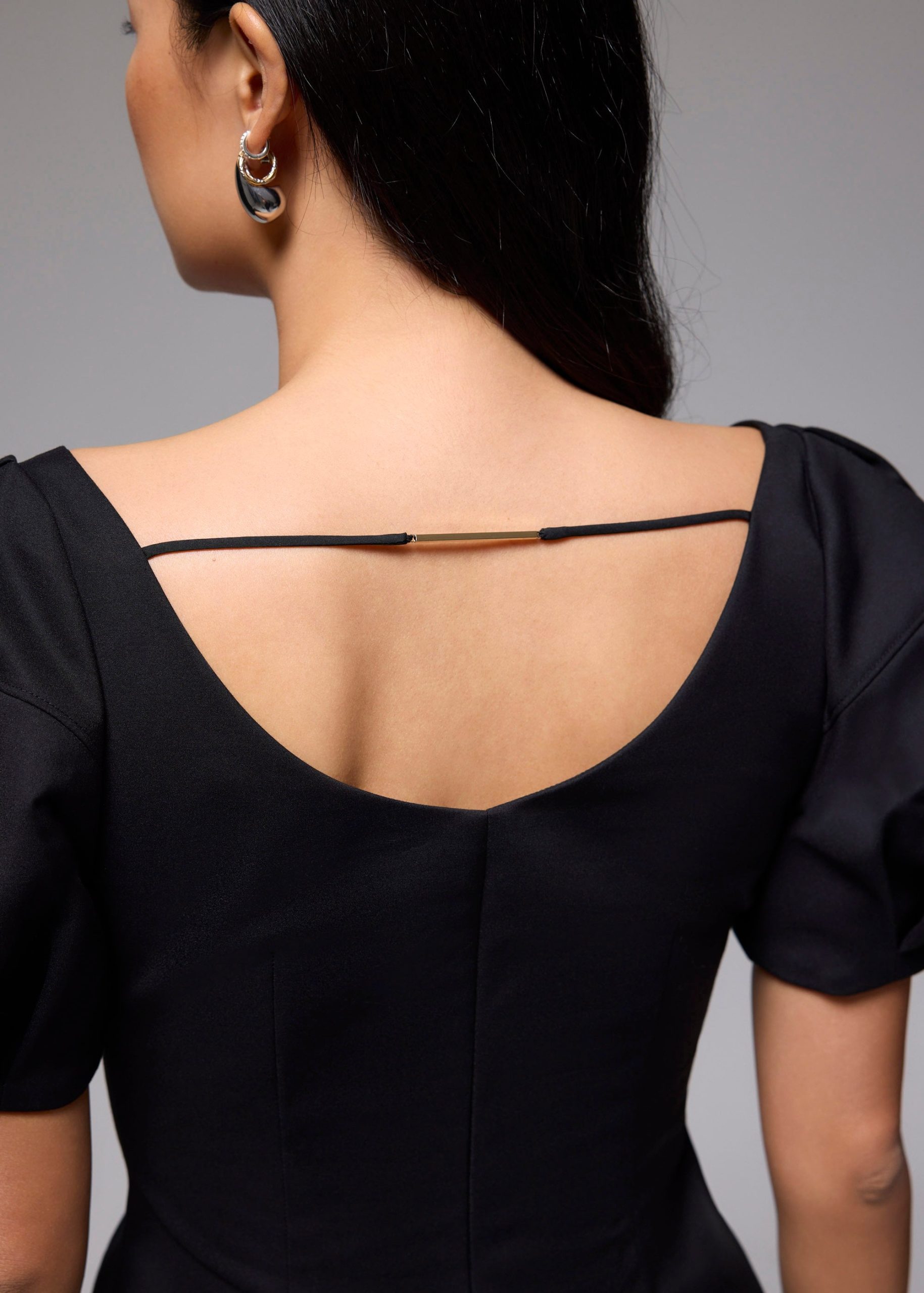 Scoop Neck Fitted Puff Sleeve Top - Image 5