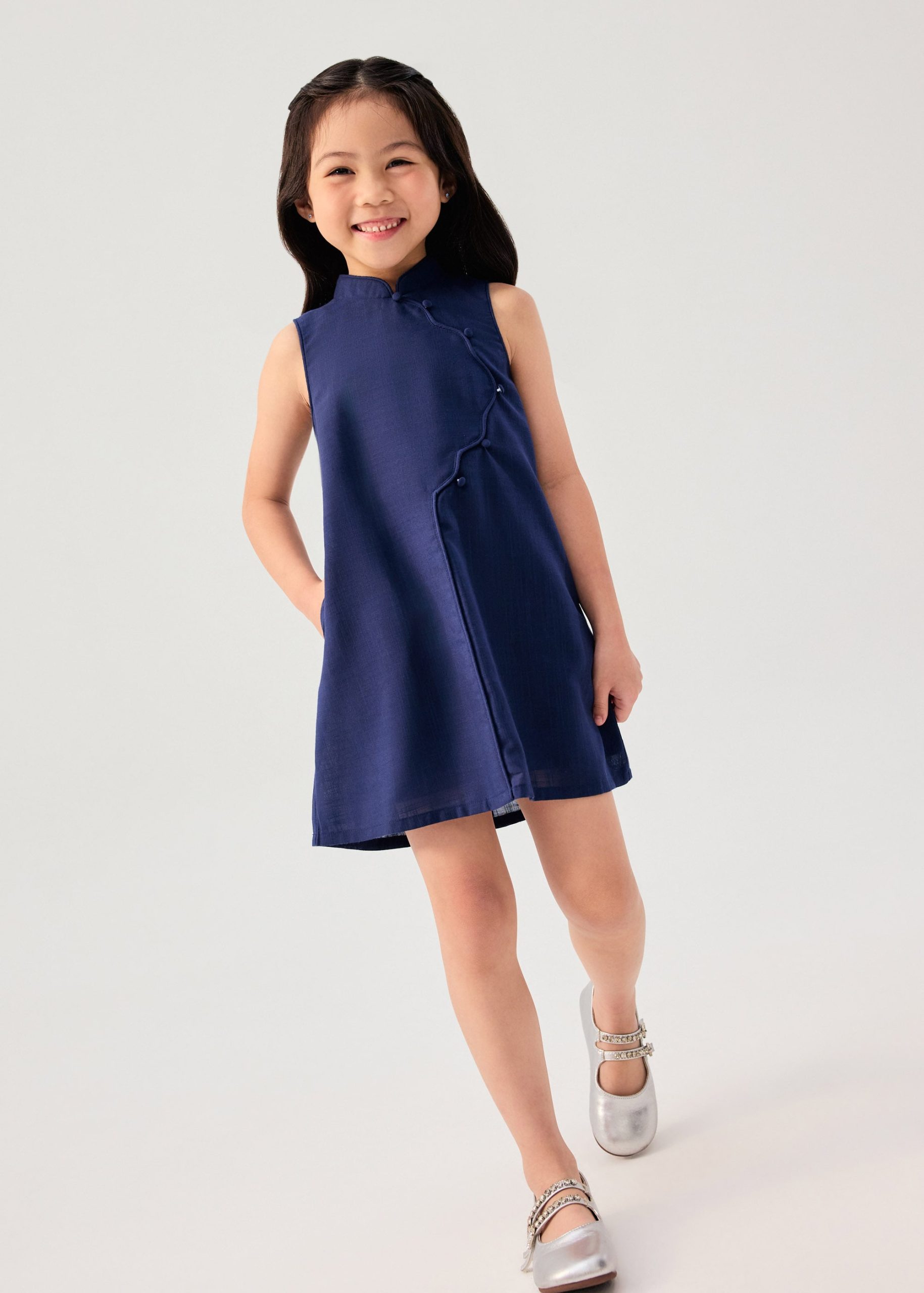 Girls' Mandarin Collar Scallop Edge Shift Midi Dress - Image 2