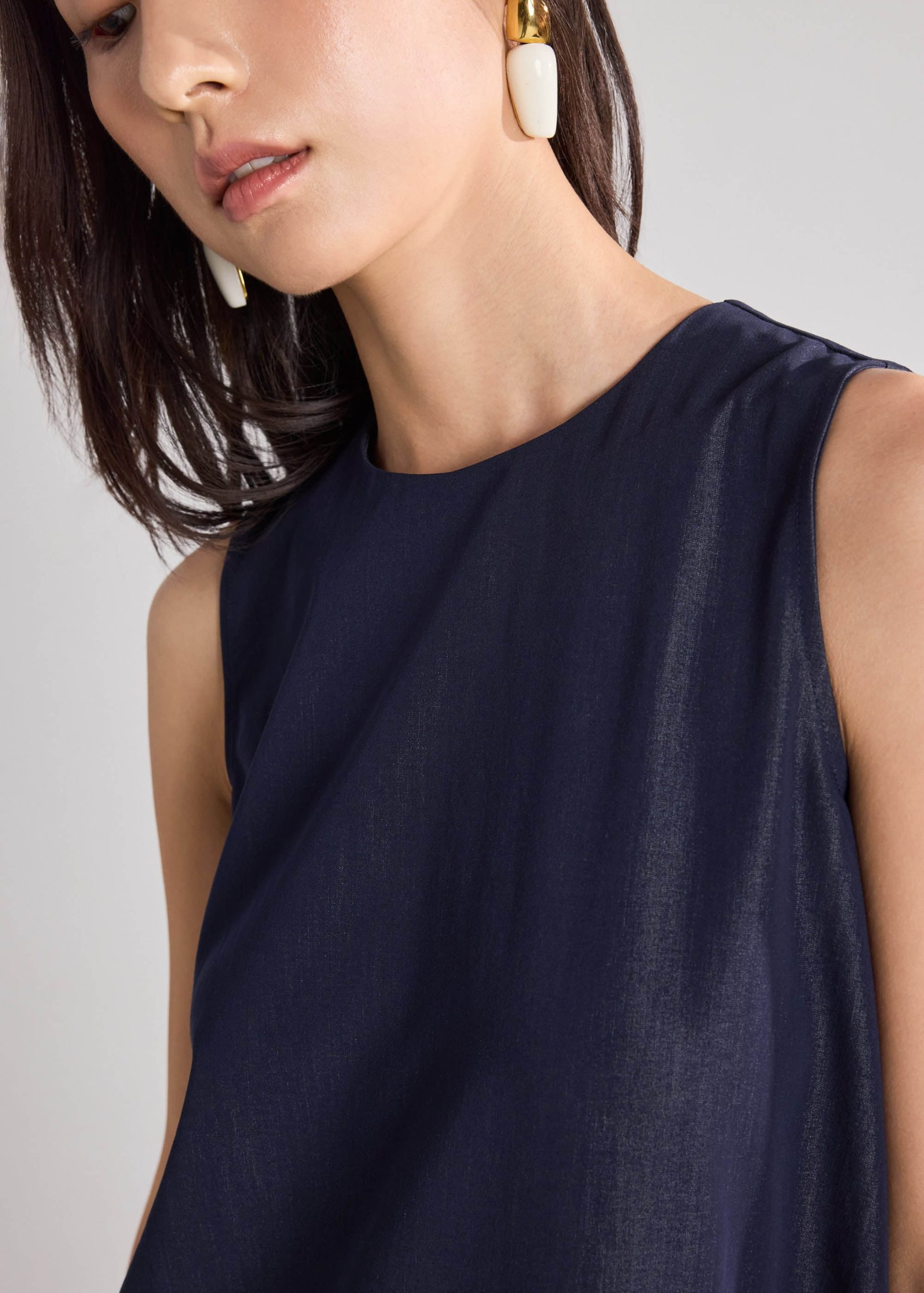 Anitra Chambray Shift Dress - Image 5