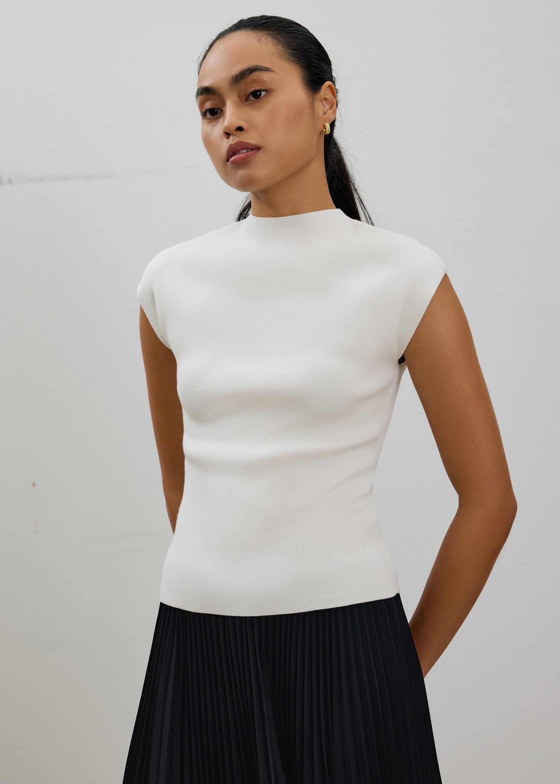Huan Knit Mock Neck Top - Image 13