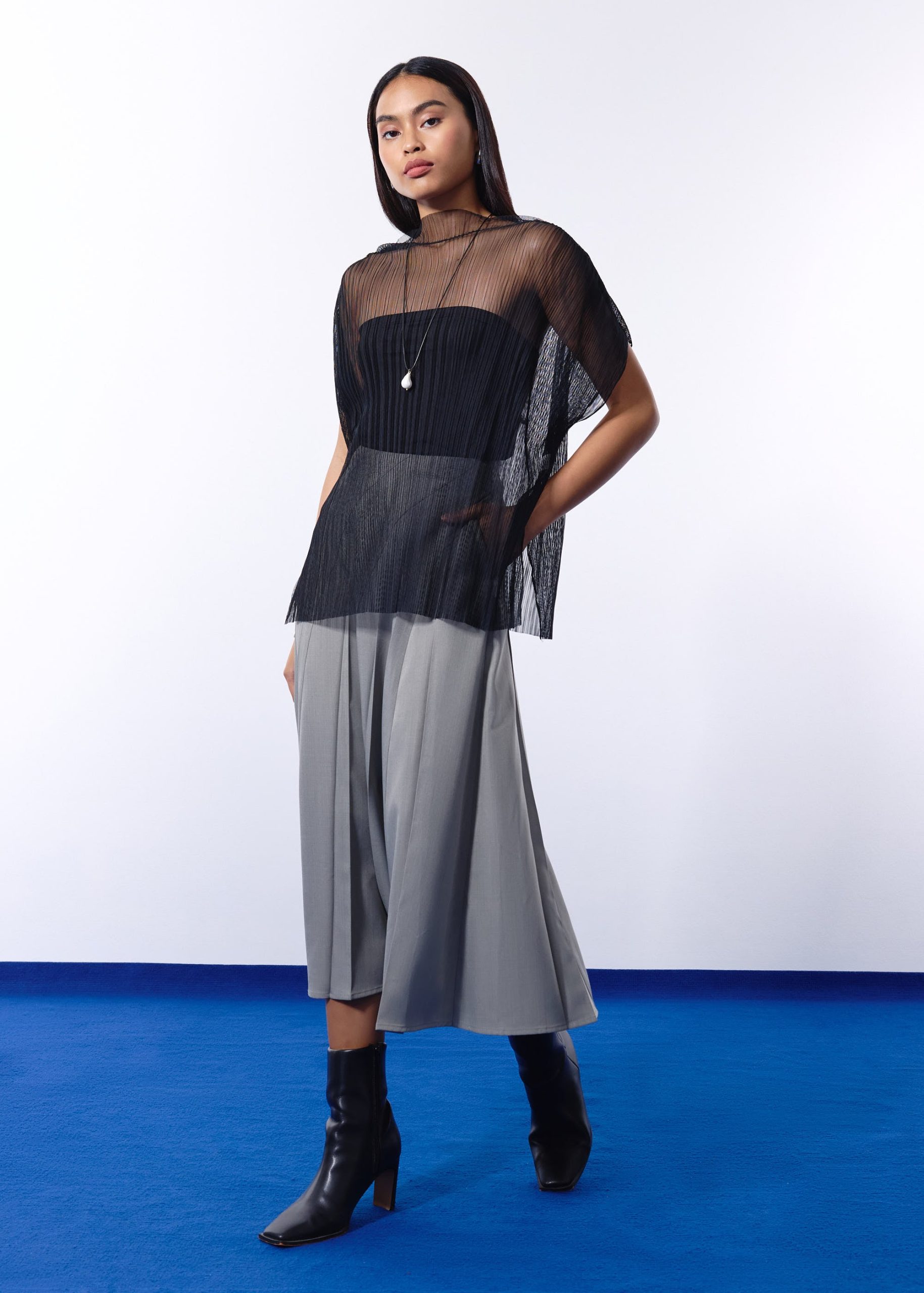 Relaxed Sheer Tulle Mock Neck Tunic Top - Image 7