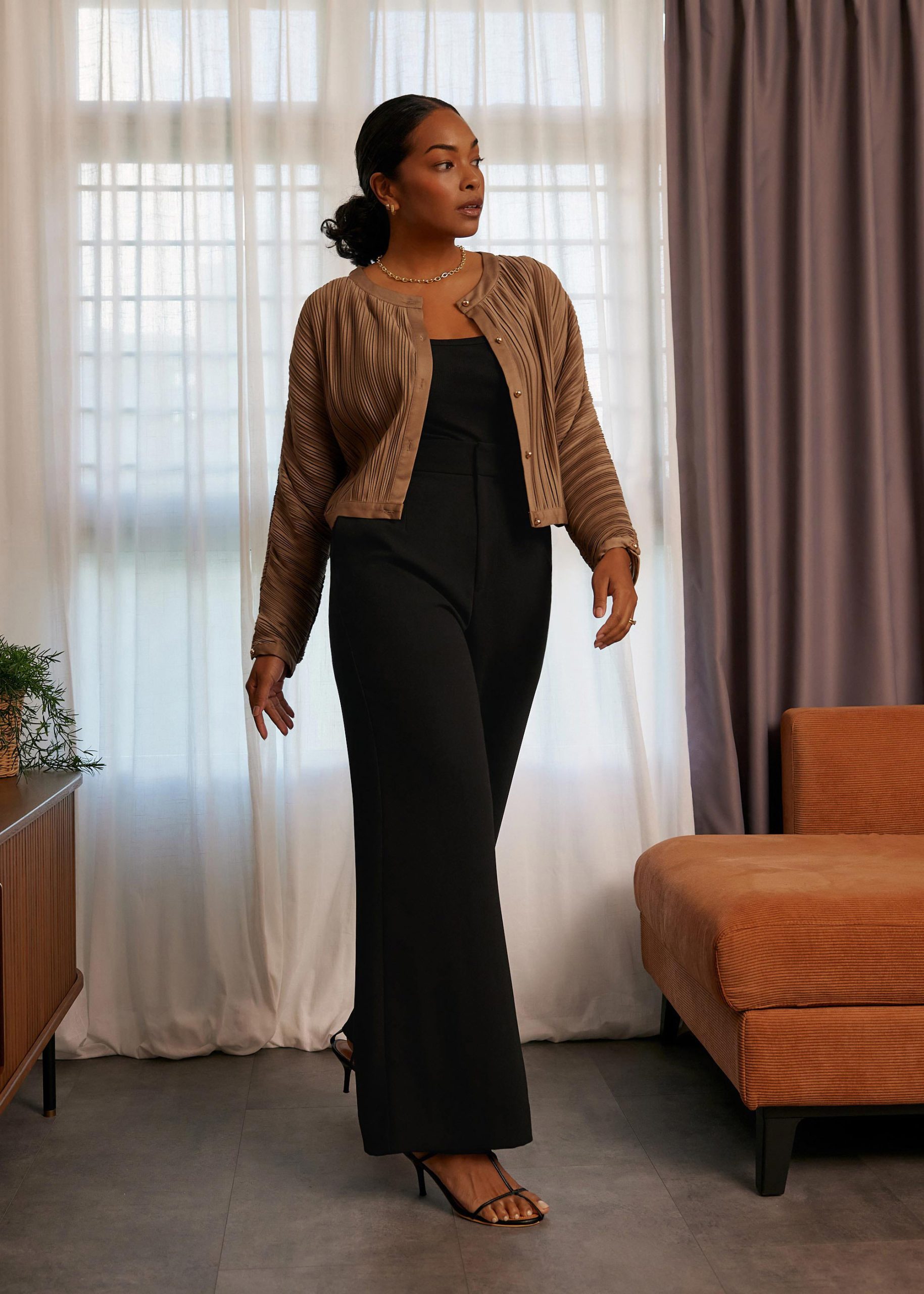 Relaxed Plisse Crop Jacket - Image 11