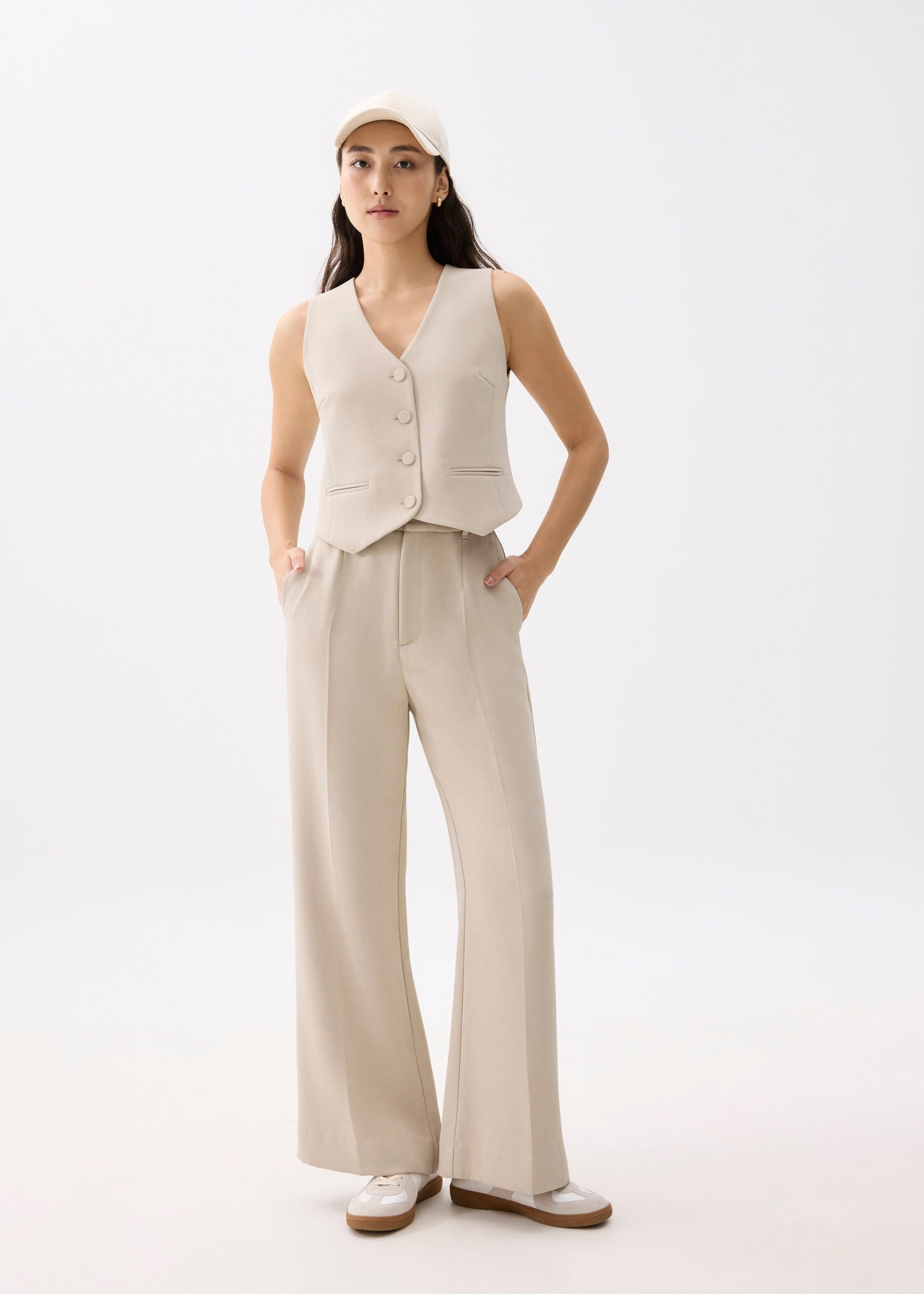 Yuna Relaxed V-neck Vest - Image 18