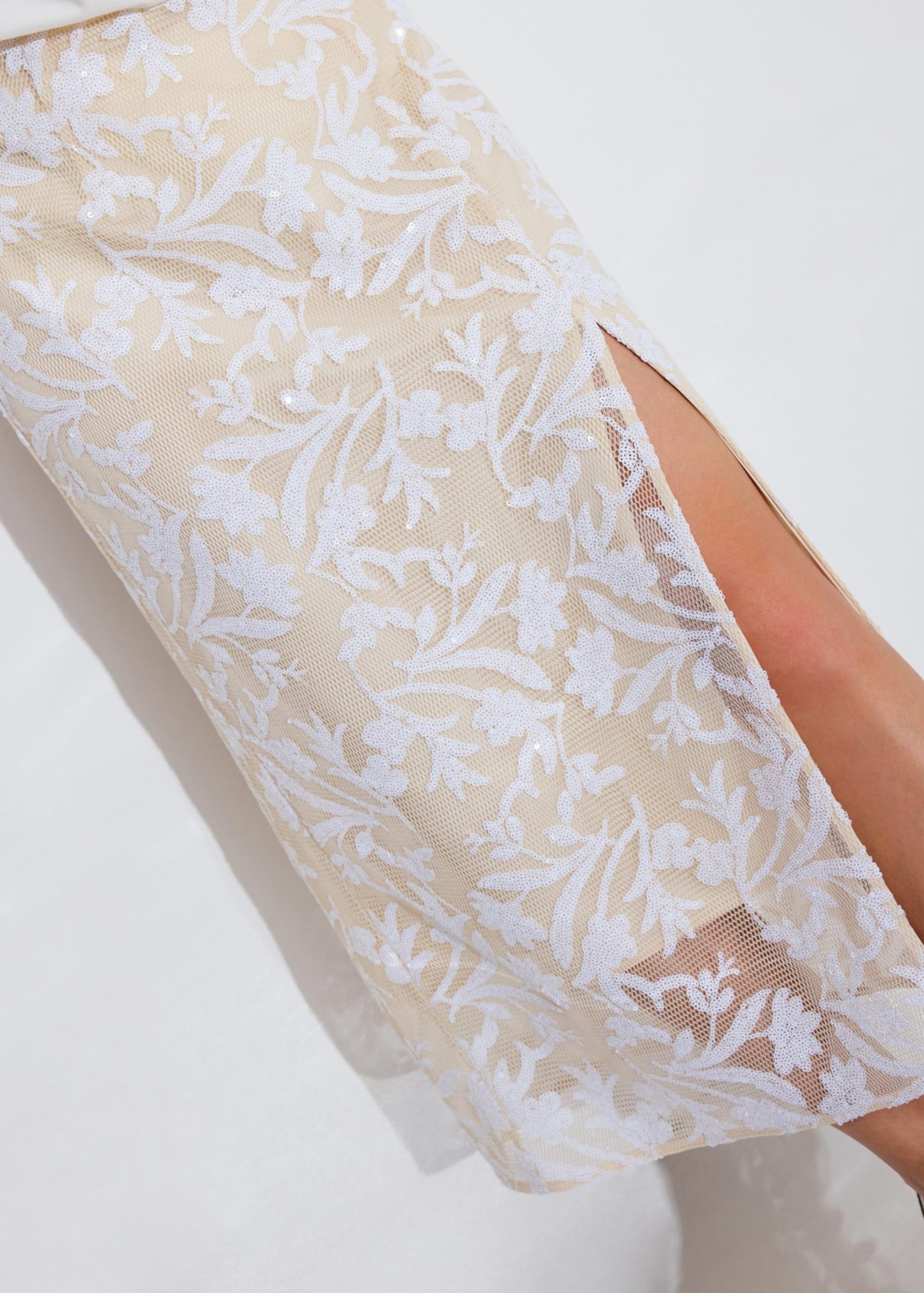 Floral Sequin High Waist Side Slit Column Midaxi Skirt - Image 4