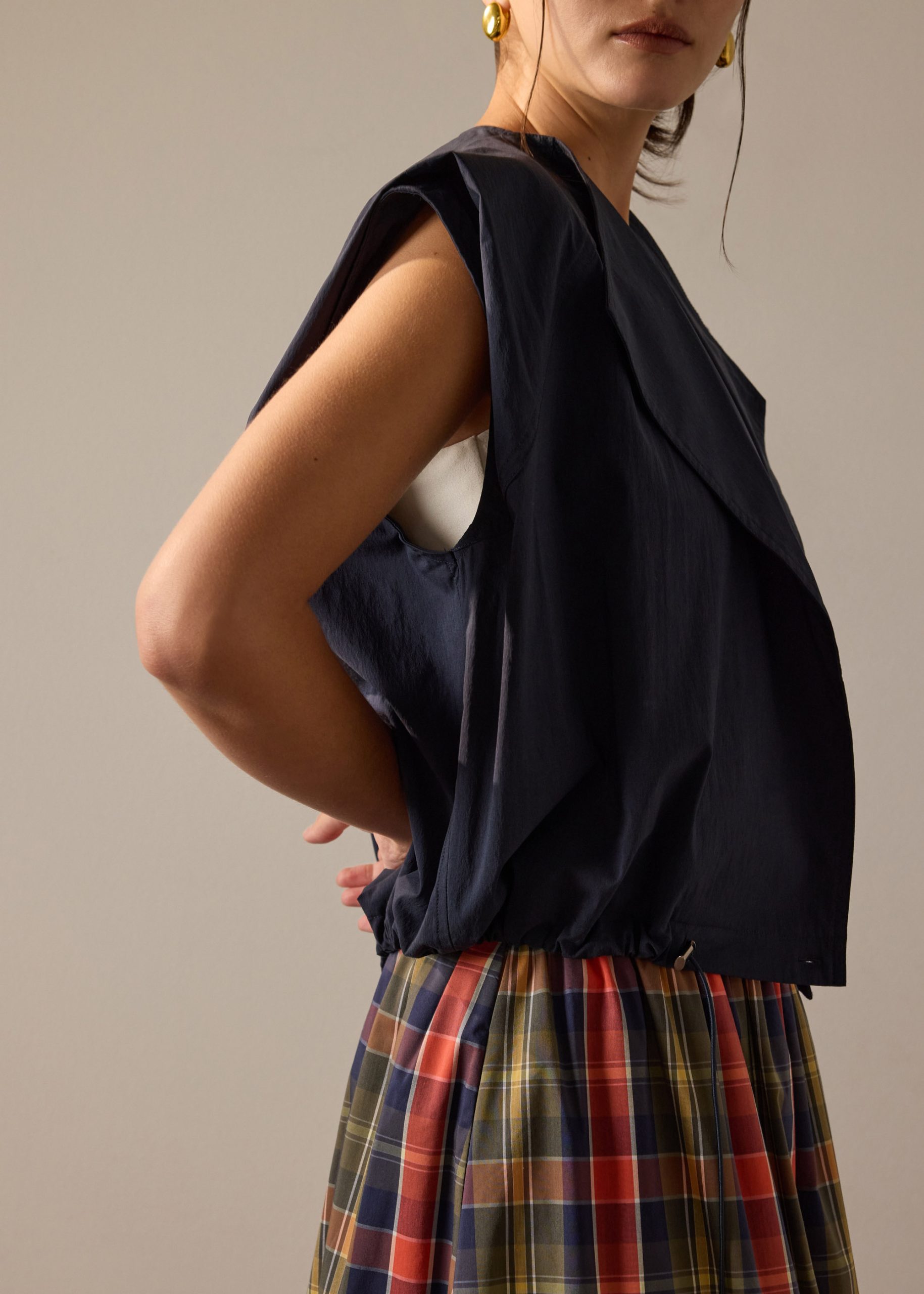 Oversized Collared Vest - Image 4