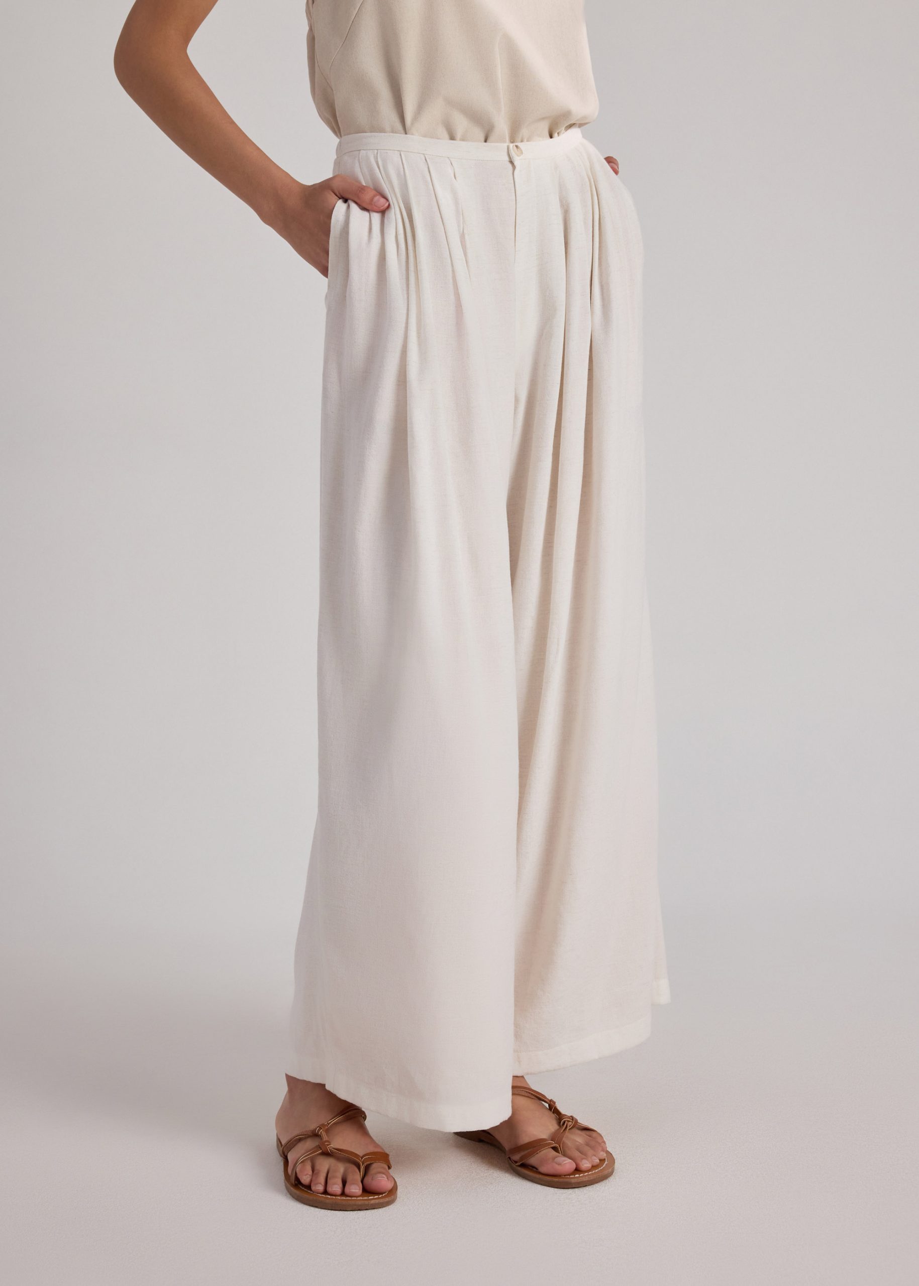 Pleated Wide Leg Pants - Image 9