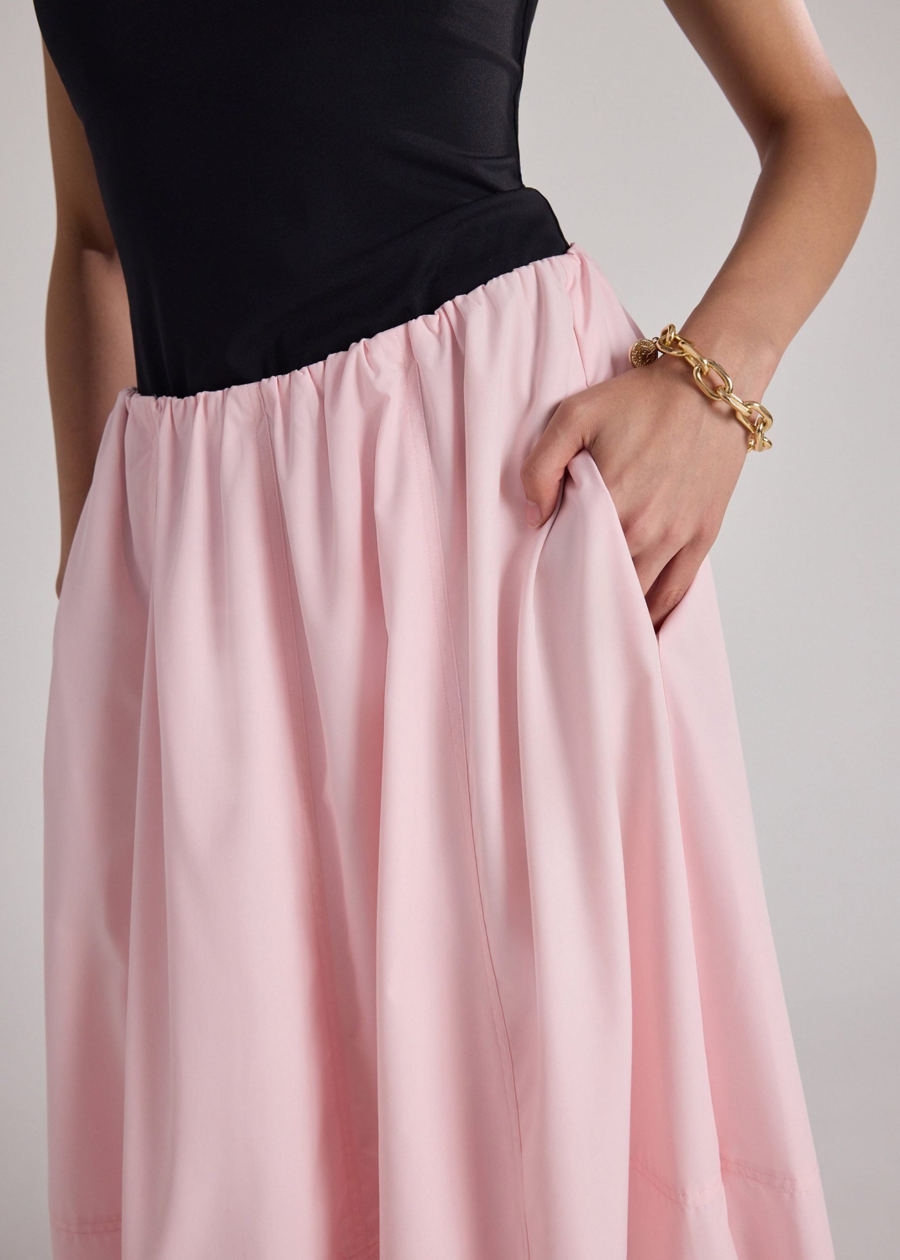 Toggle Hem Cocoon Skirt - Image 10