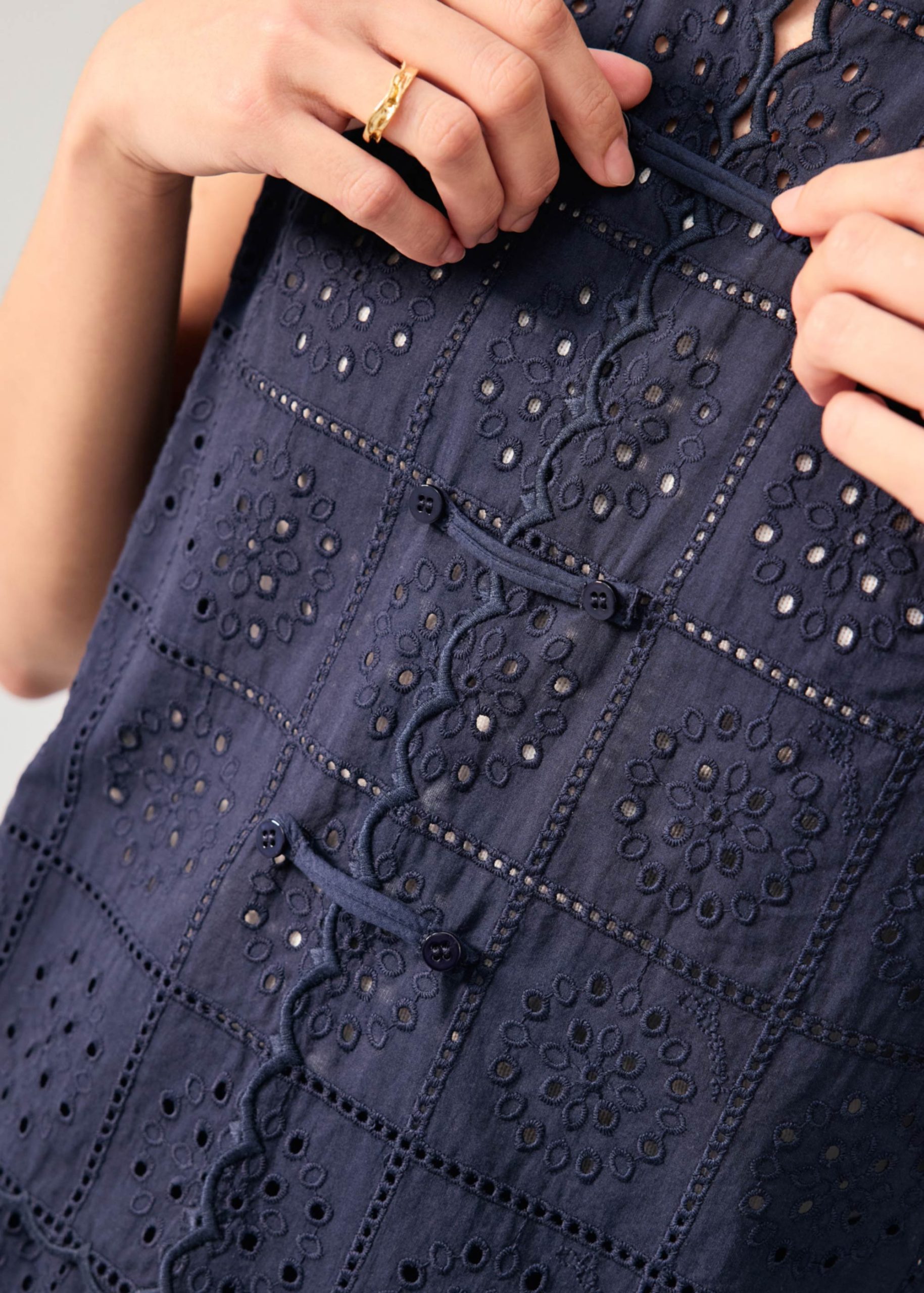Cotton Broderie Mandarin Collar Top - Image 10