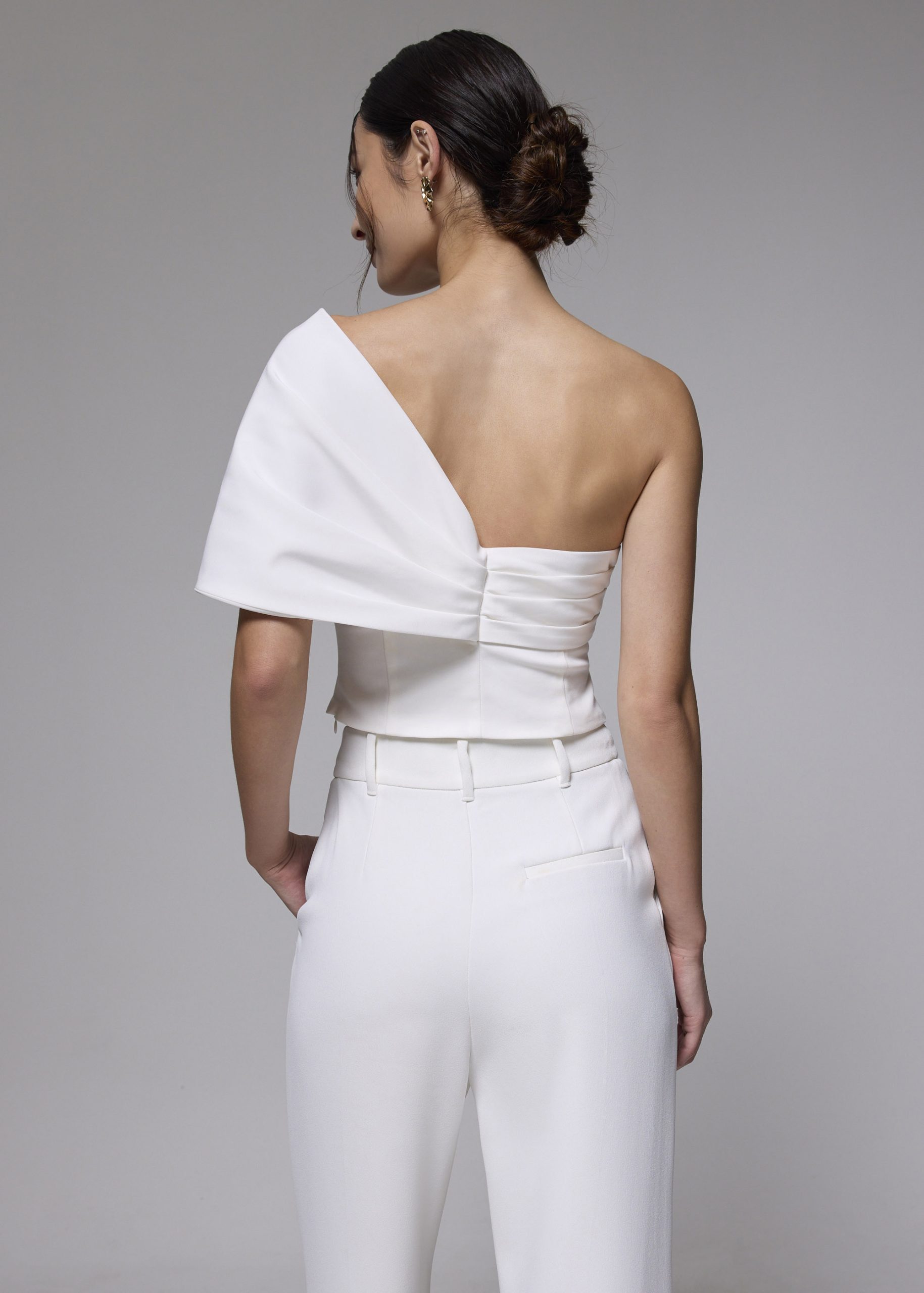 BraFree by LB Asymmetric Front Twist Top - Image 18