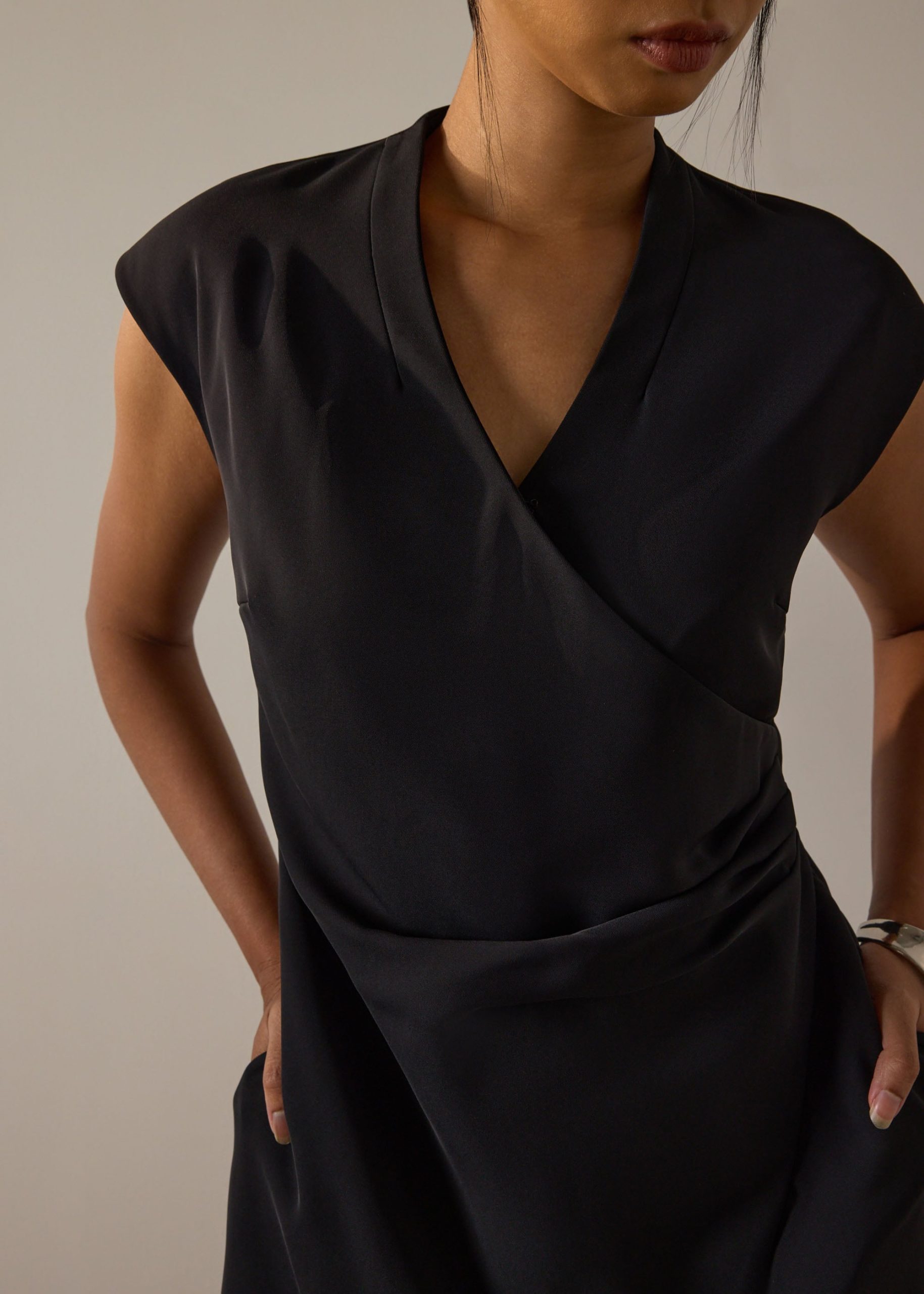 Surisa Shoulder Padded Crepe Drape A-line Mini Dress - Image 4