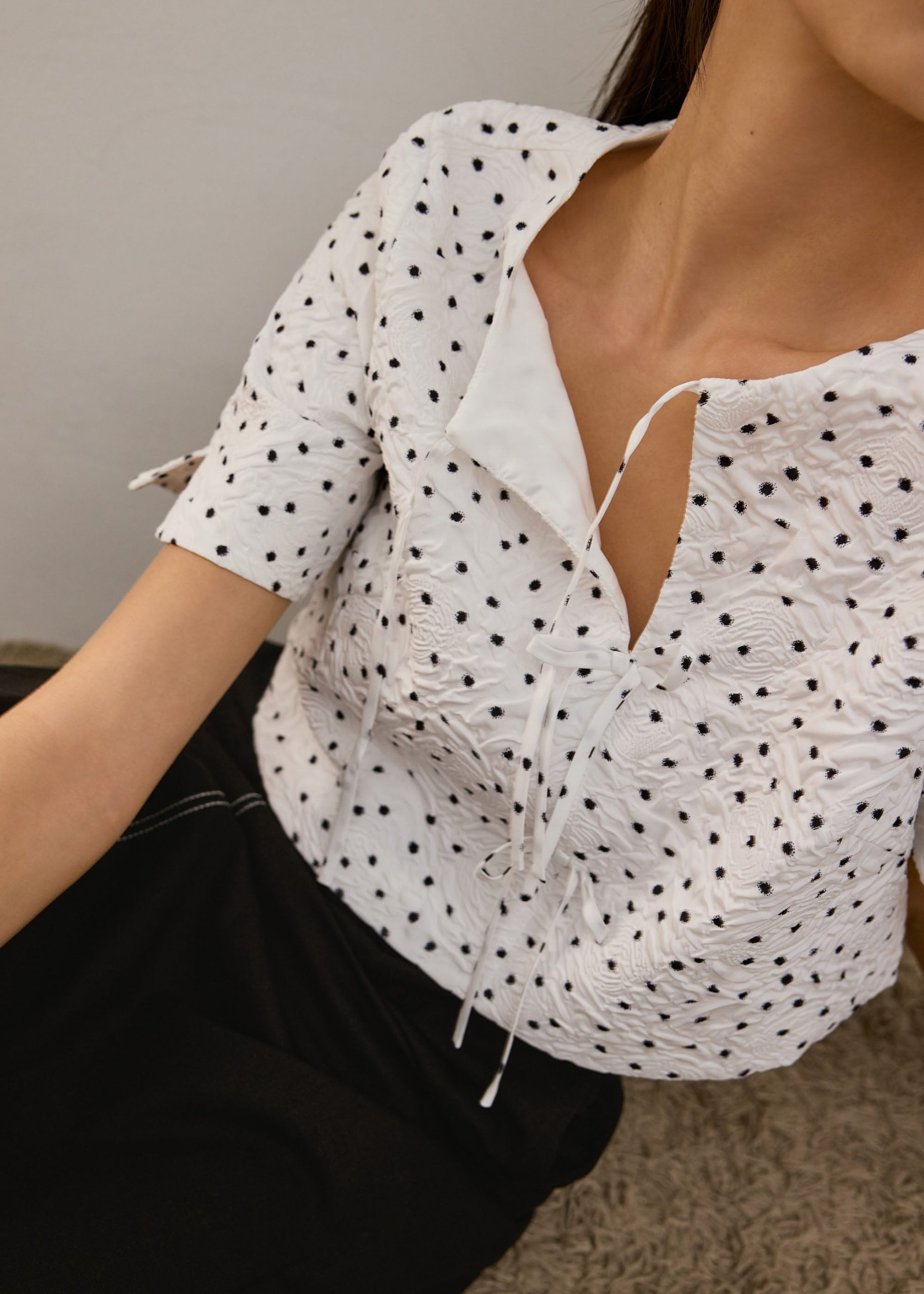 Crinkled Polka Dot Crop Shell Top - Image 3
