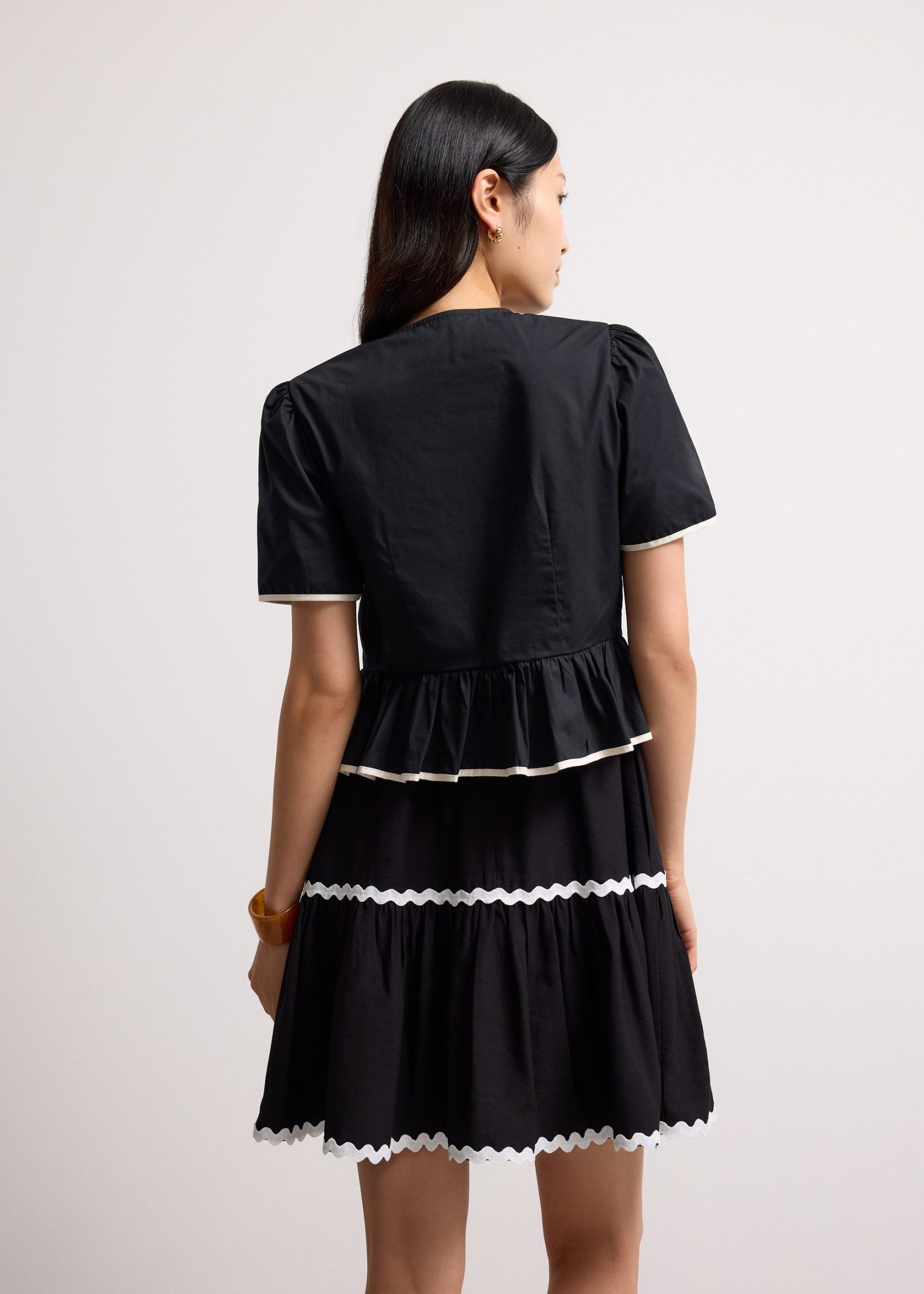 Contrast Piping Round Neck Front Tie Peplum Top - Image 8