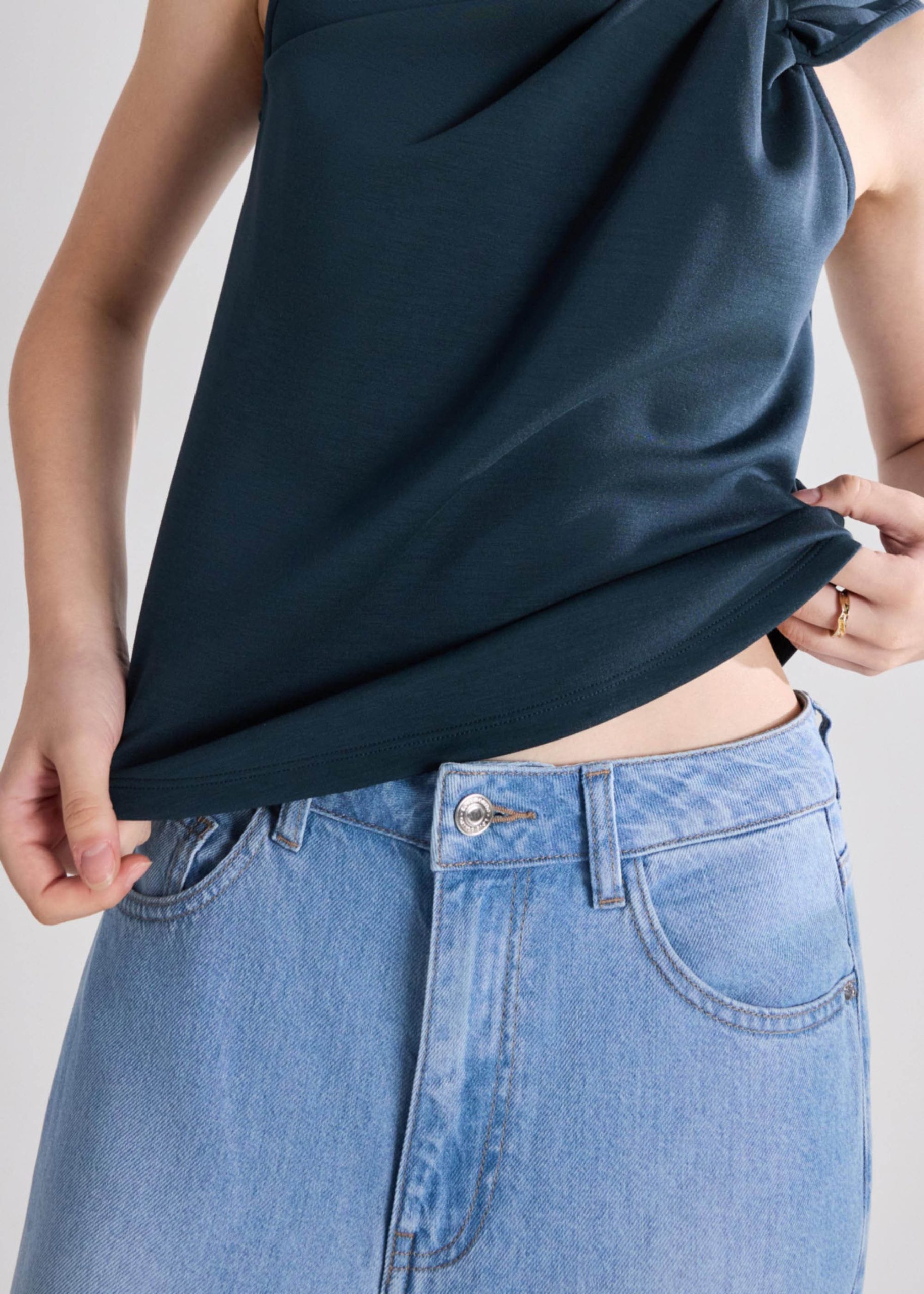 Jersey Asymmetric Tee - Image 12