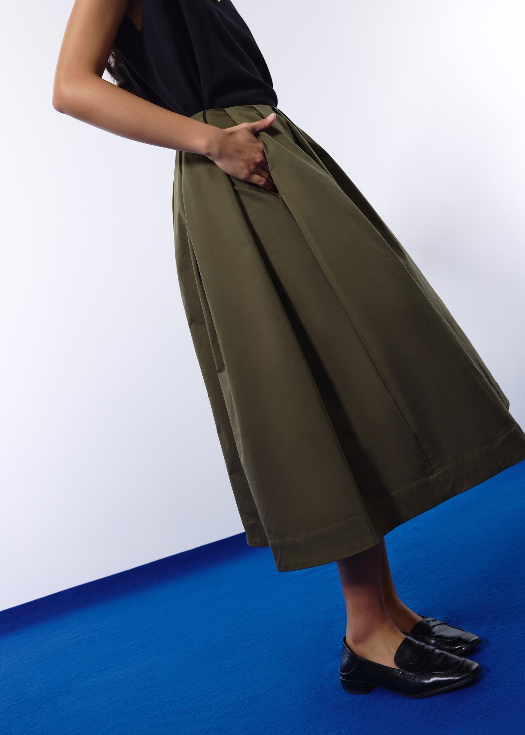 Nycha Taffeta Pleated Flare Midaxi Skirt - Image 12