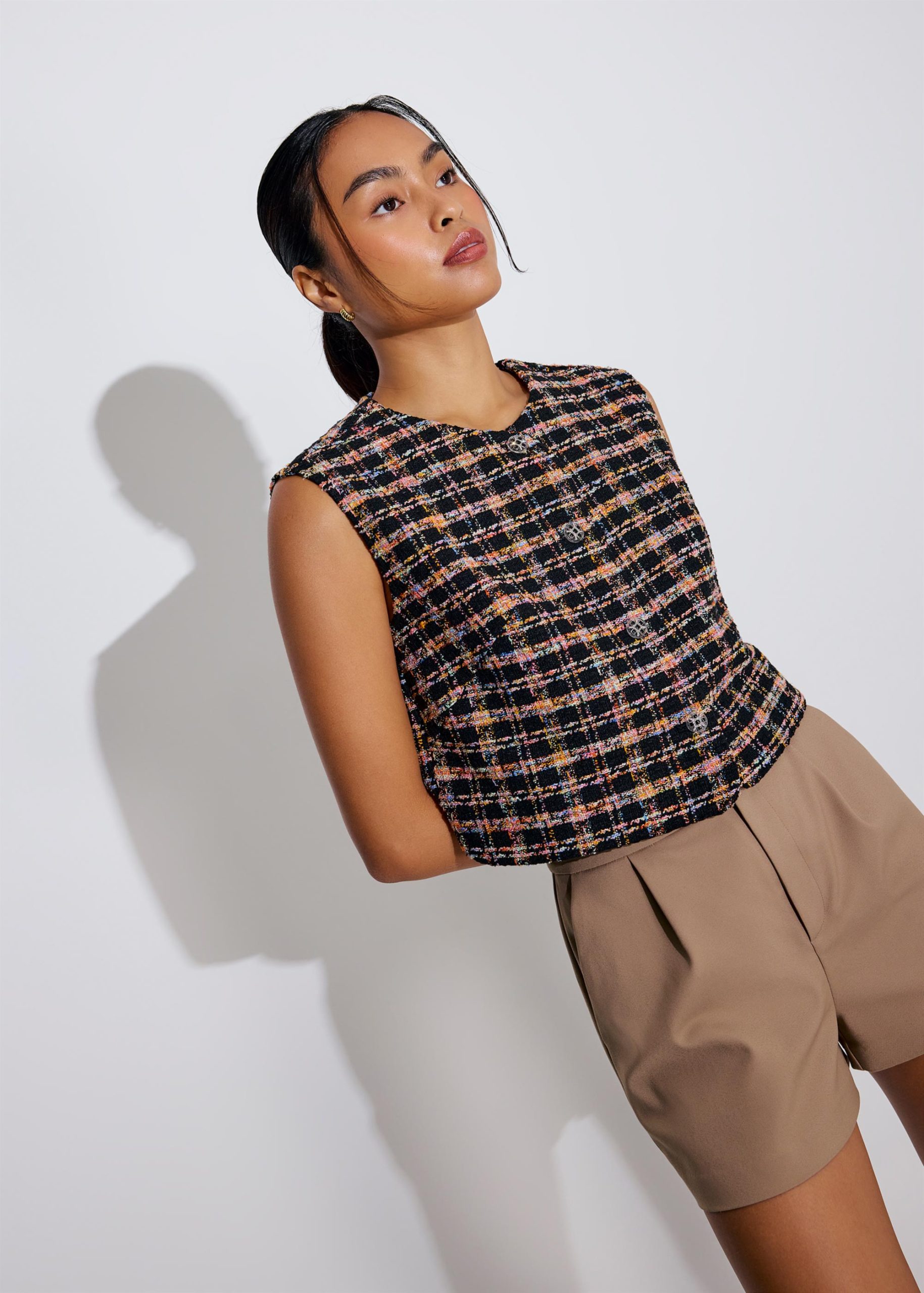Relaxed Tweed Round Neck Button Down Vest