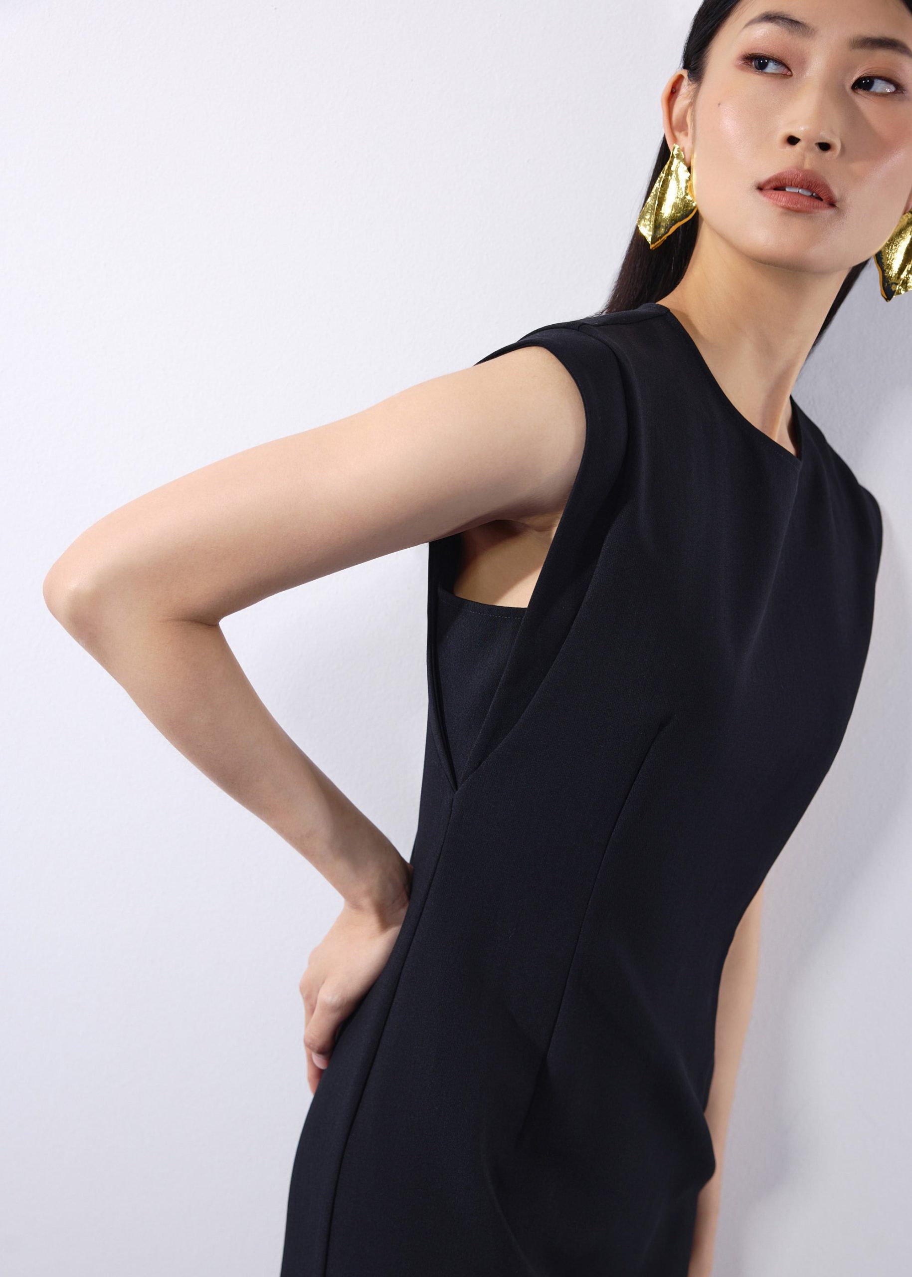 Eika Panelled Cap Sleeve Column Midi Dress - Image 3