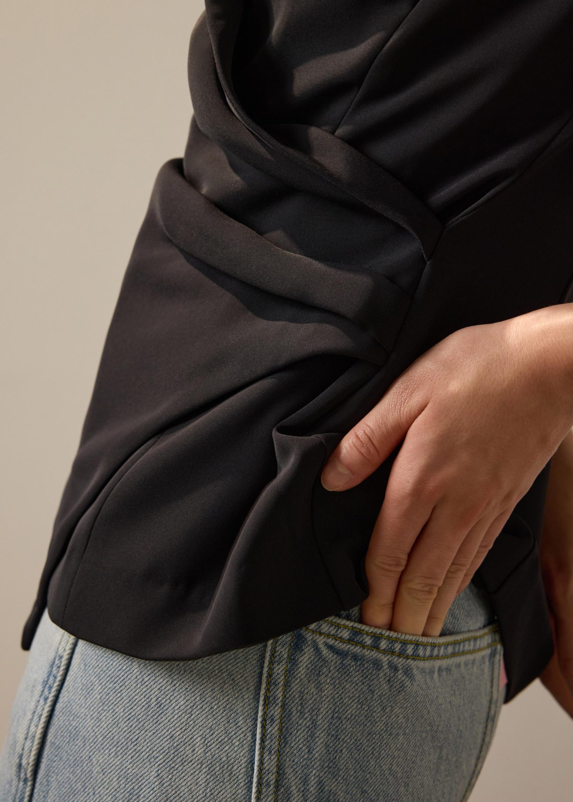 Karyssa Crepe Drape V-neck Blazer Top - Image 5