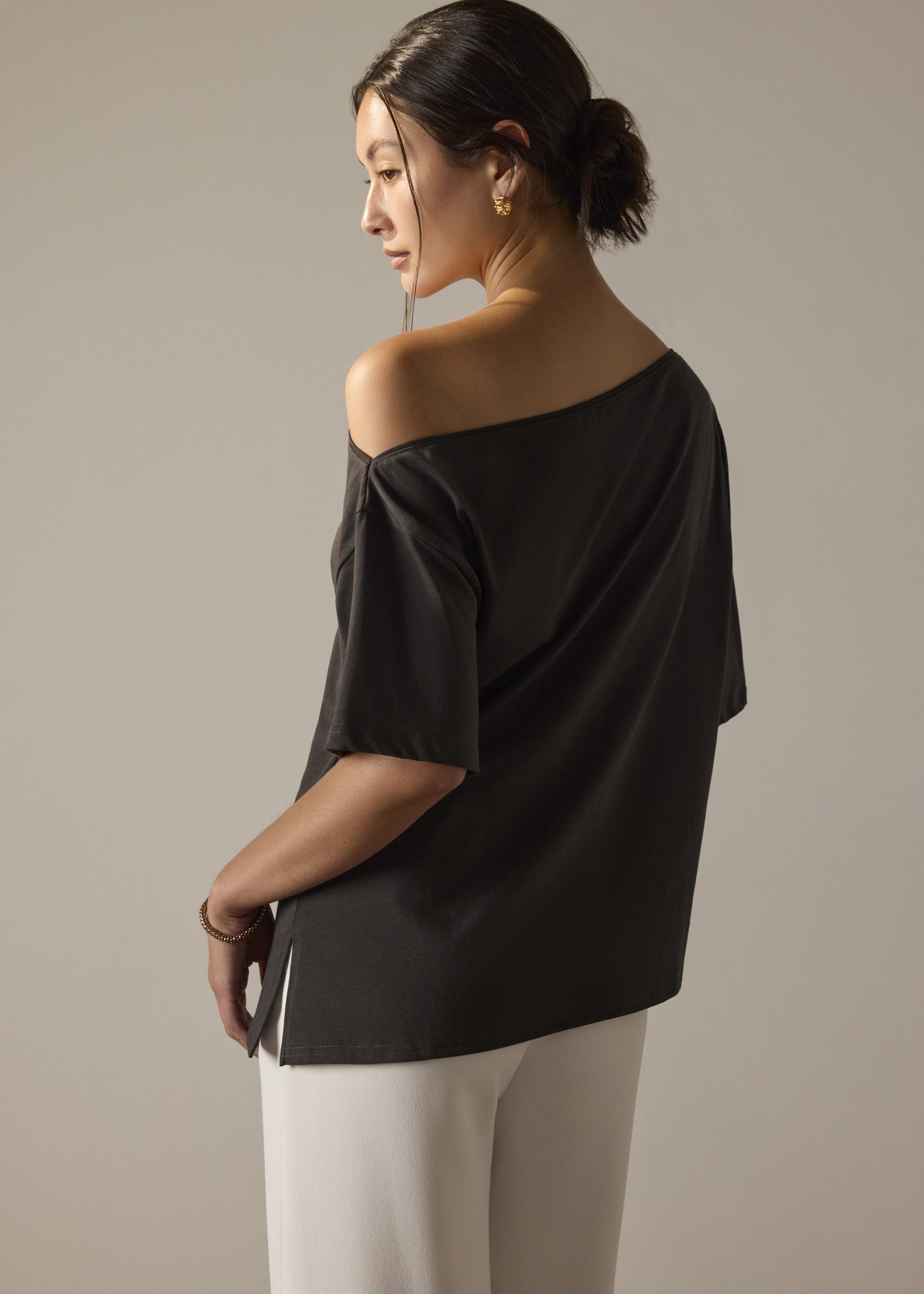 Jersey Relaxed Asymmetric Tee - Image 12