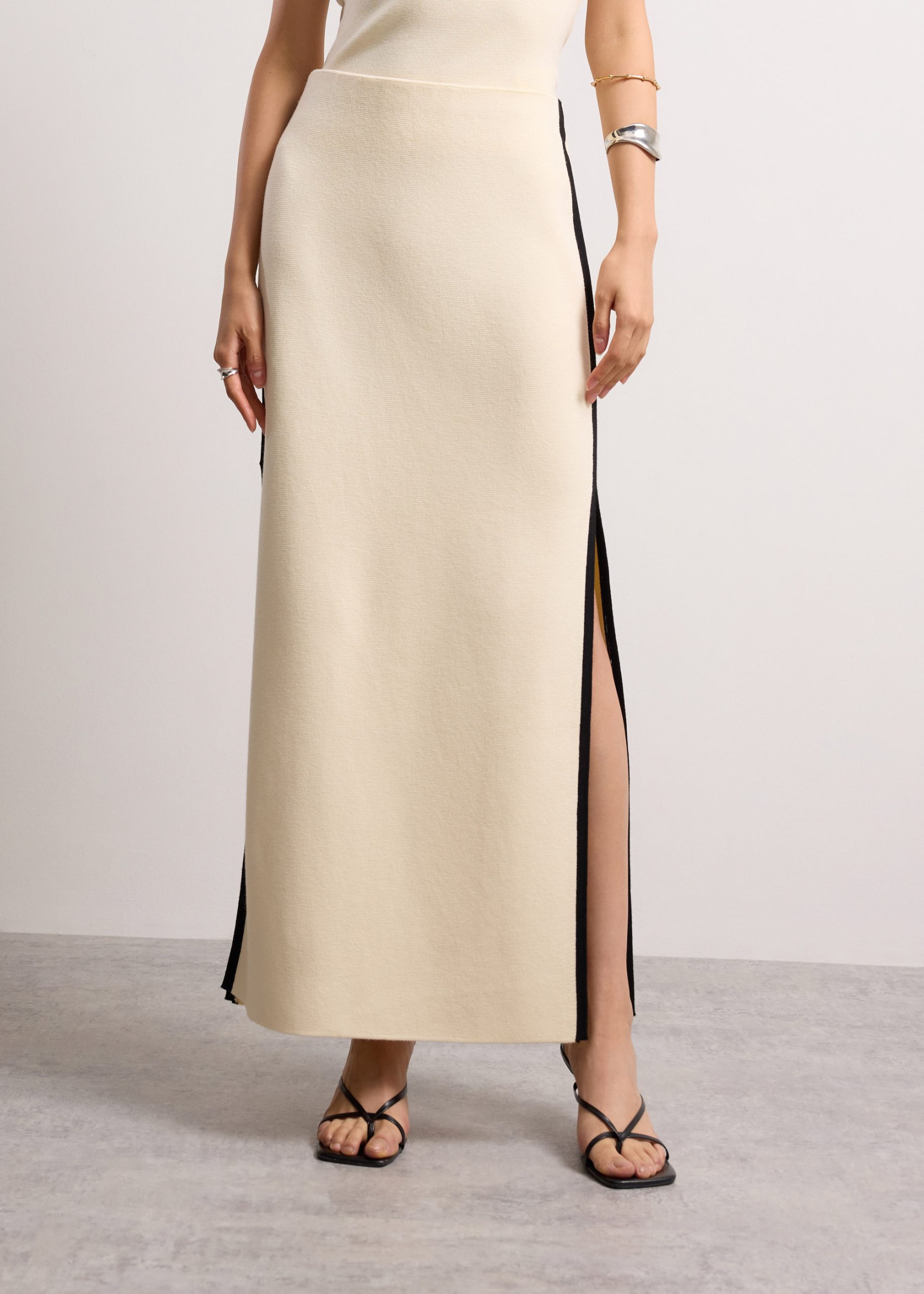 Elastic Knit High Waist Column Maxi Skirt - Image 6