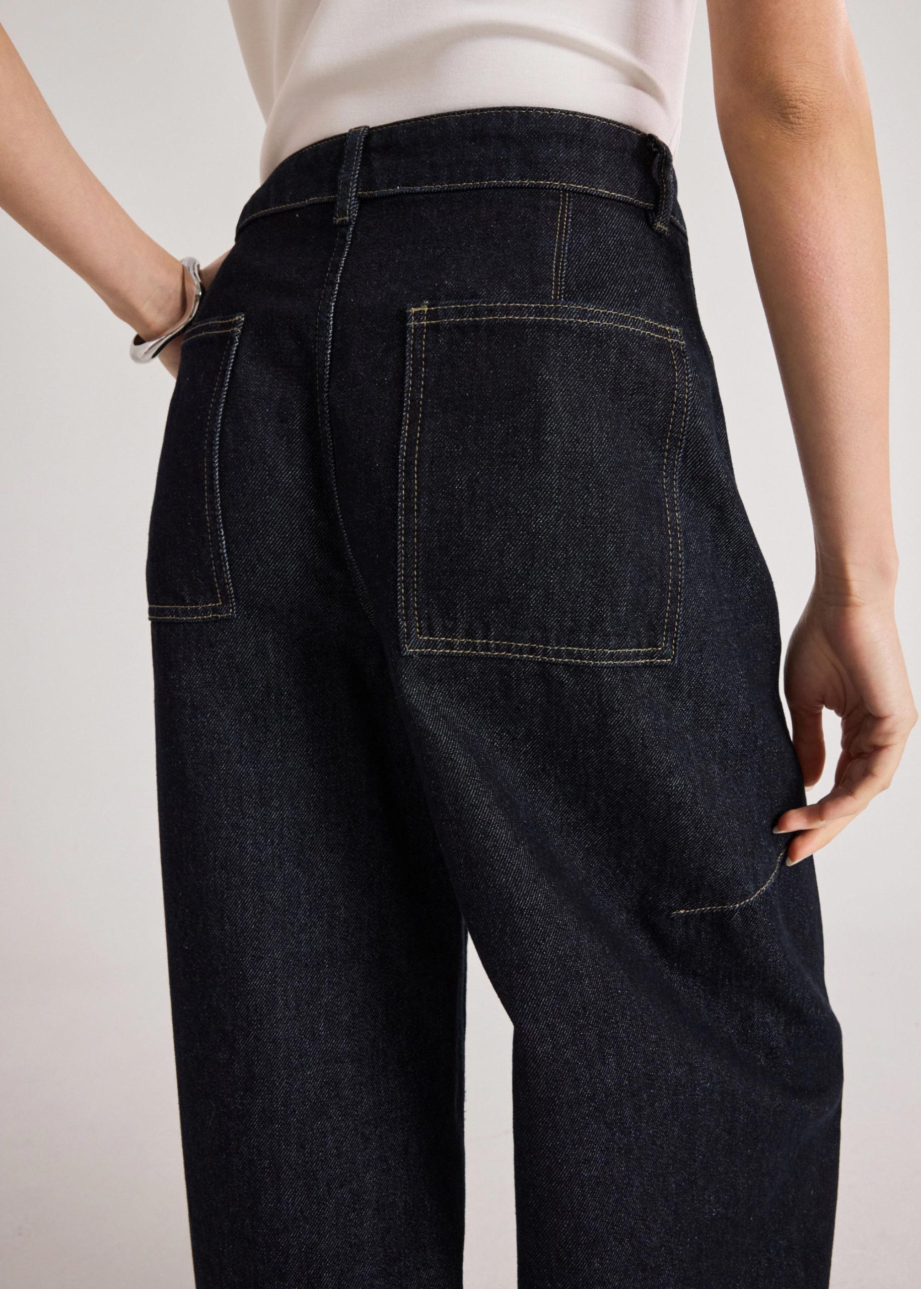 Vic Barrel Jeans - Image 15