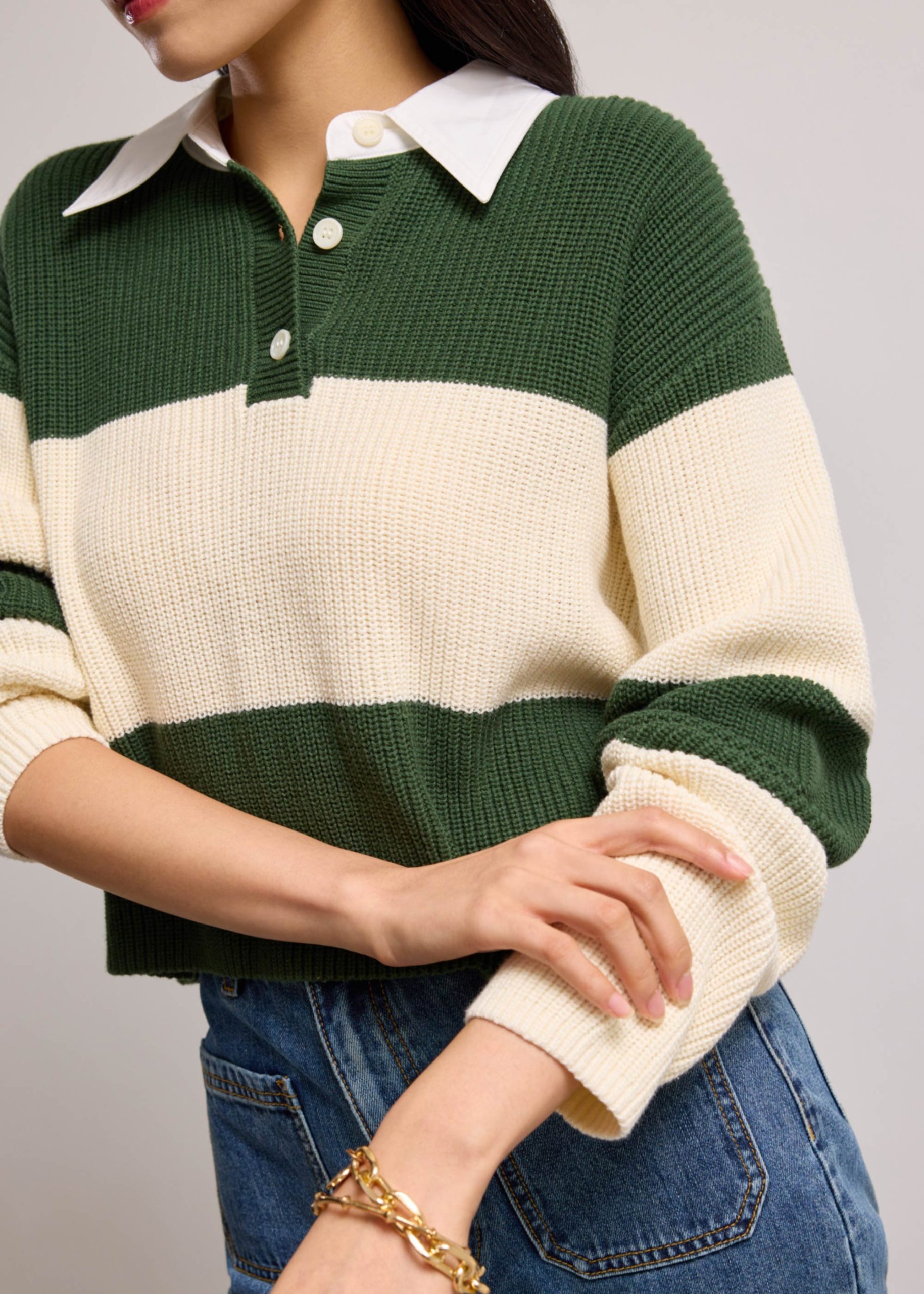 Oversized Knit Collared Crop Sweater - Image 10